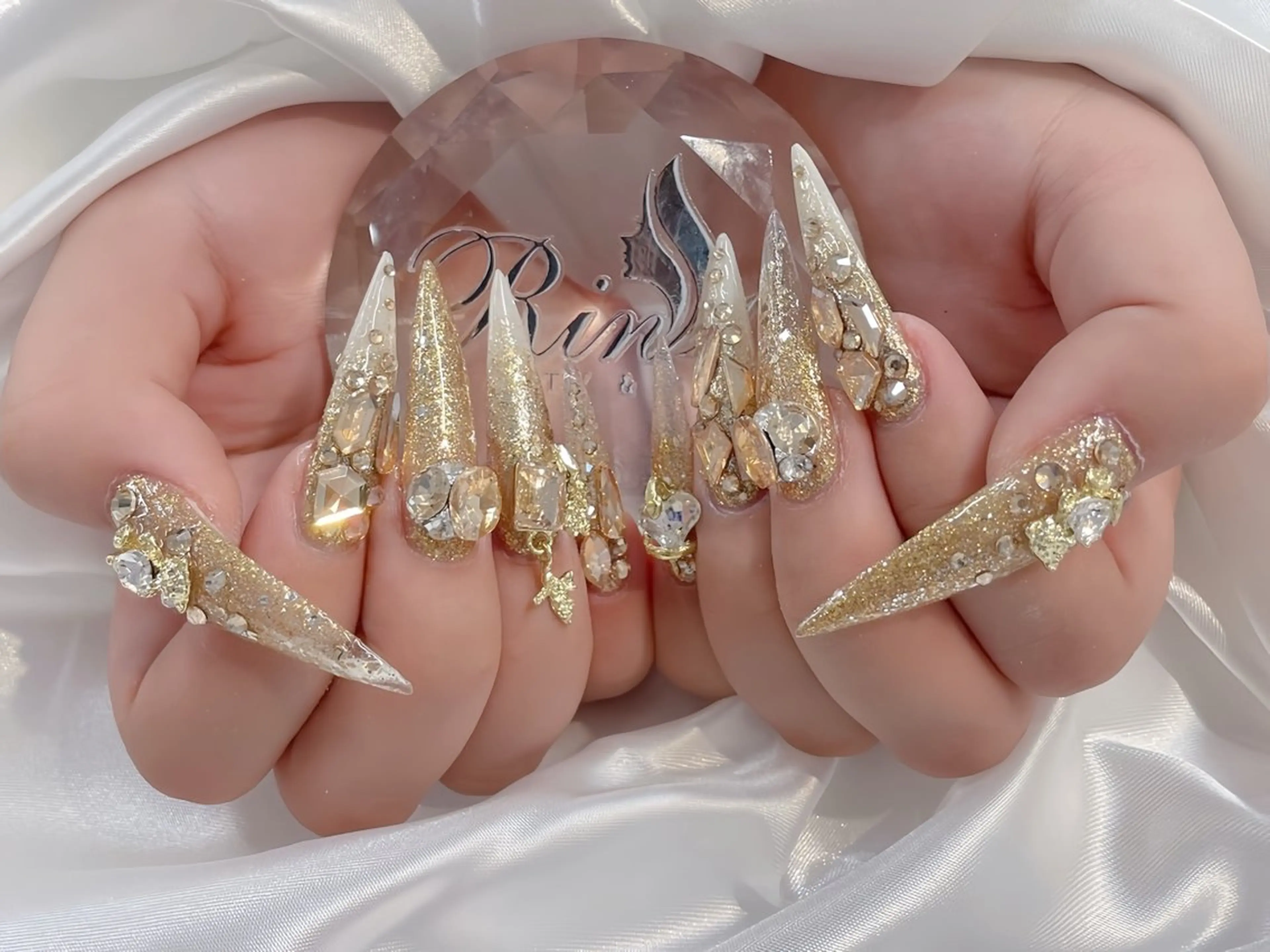 ネイル アートネイル 成人式 ロングネイル ニュアンスネイル スカルプネイル ハンドネイル Rin Nail 新大久保店のネイルデザイン