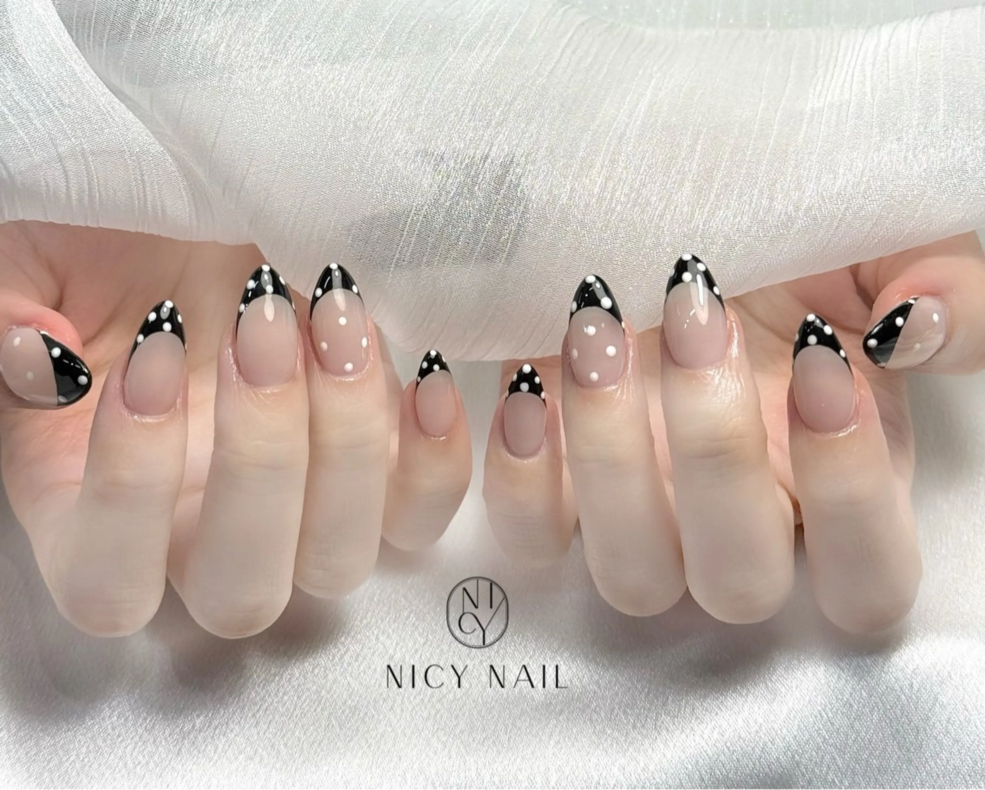 ネイル アートネイル オーロラネイル ブルー チークネイル フットネイル ハンドネイル Yurin_NICY 池袋のネイルデザイン