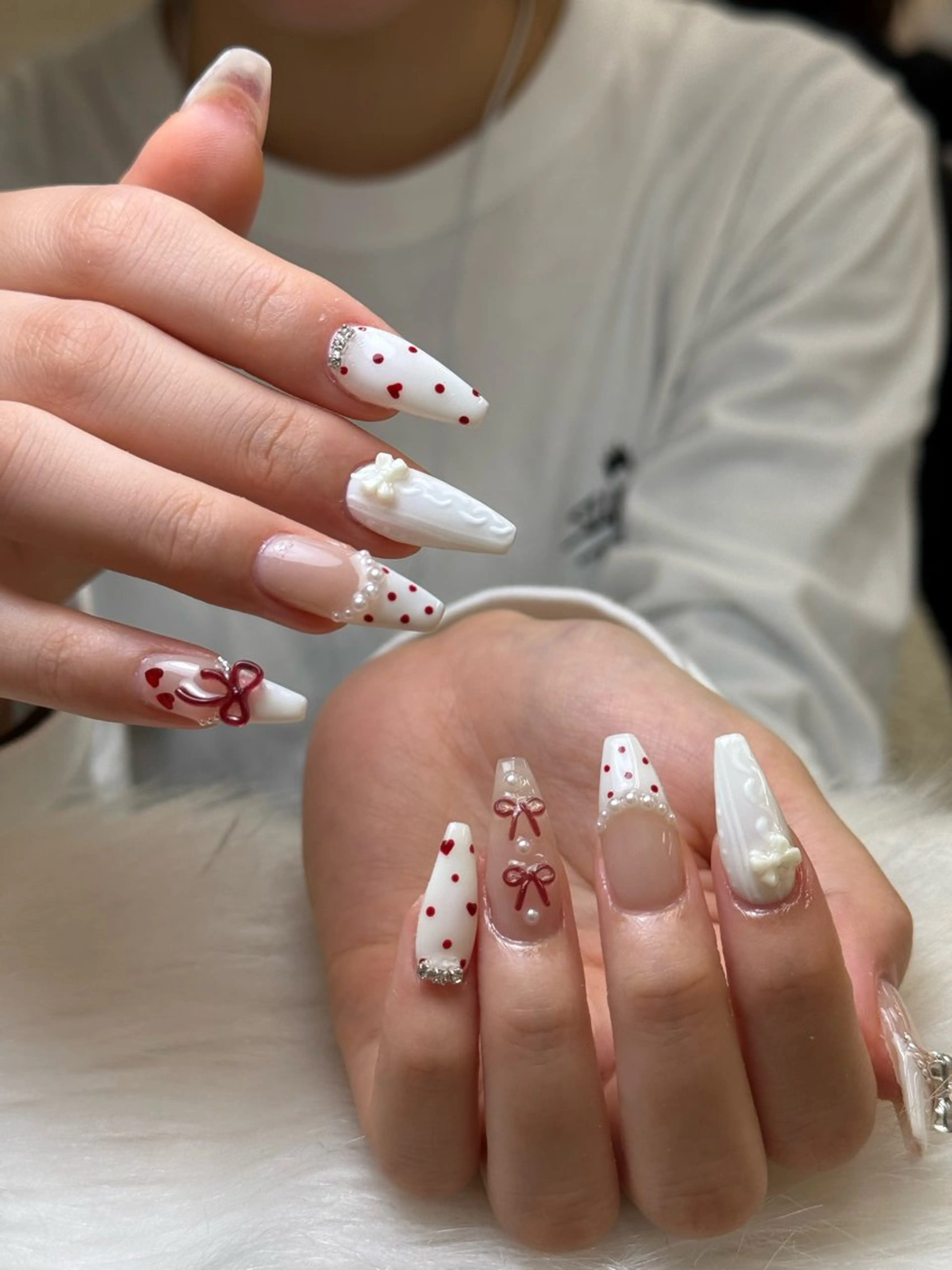 ネイル アートネイル ジェルネイル ガーリー キラキラネイル Nihonthy Nail 新宿所属・Nihonthy Nail 新宿のネイルデザイン