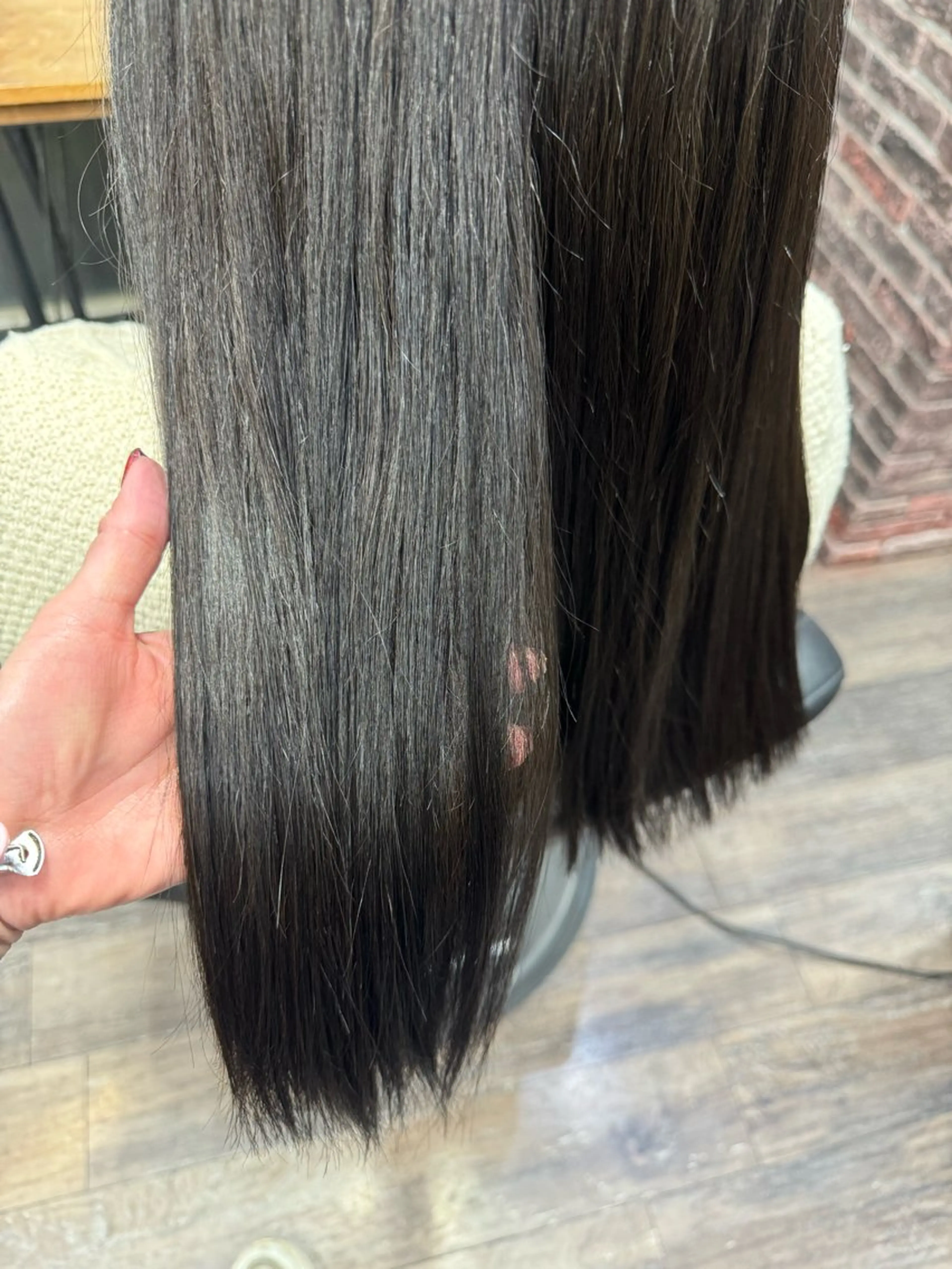 セミロング カラー ヘアカラー absolute所属・艶カラー🎀 YUUKAのヘアスタイル