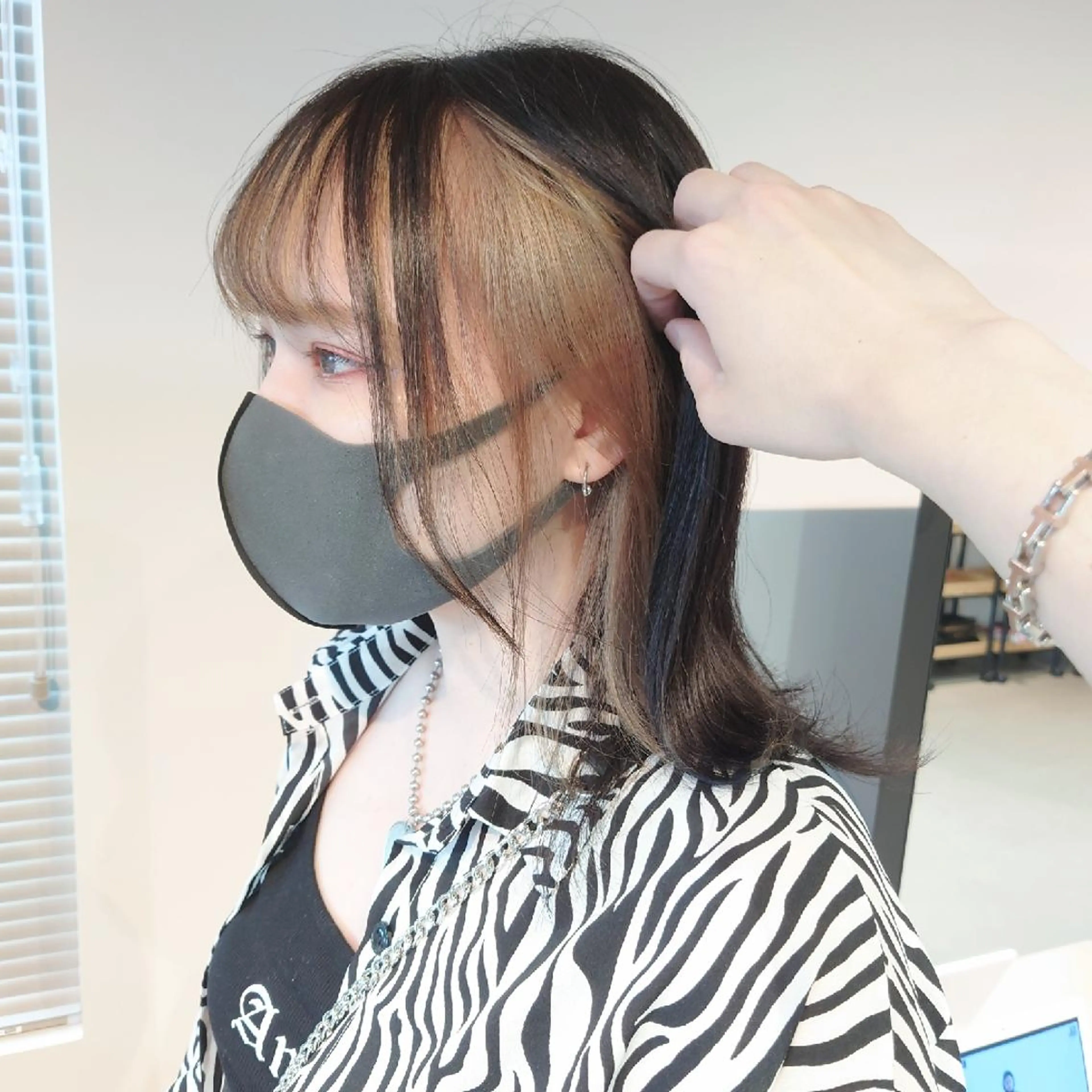 セミロング カラー iss所属・メンズ/パーマ特化 /波巻き/林洋平のヘアスタイル