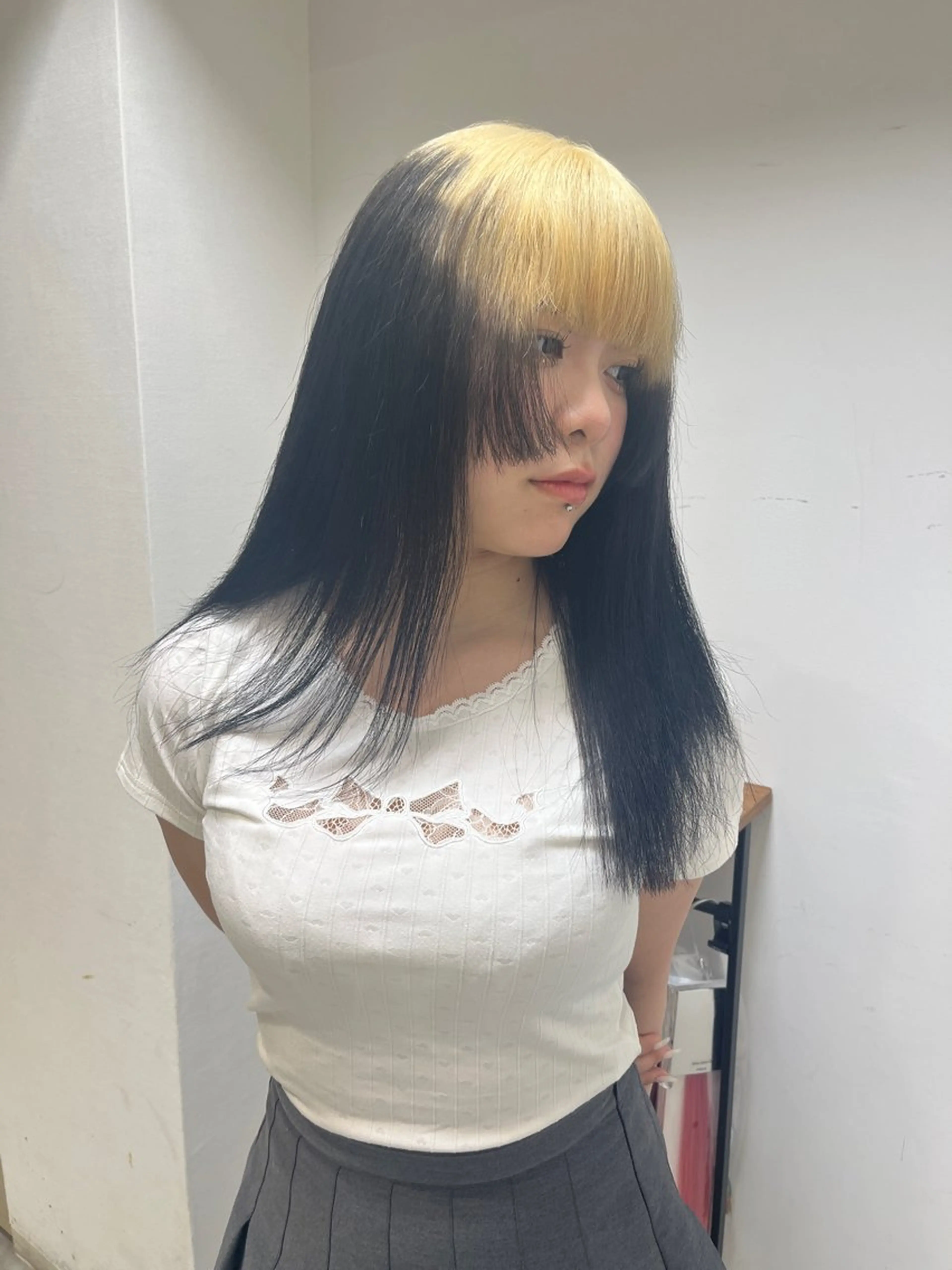 セミロング ヘアカラー トリートメント kanta 梅田 韓国ハイトーンのヘアスタイル