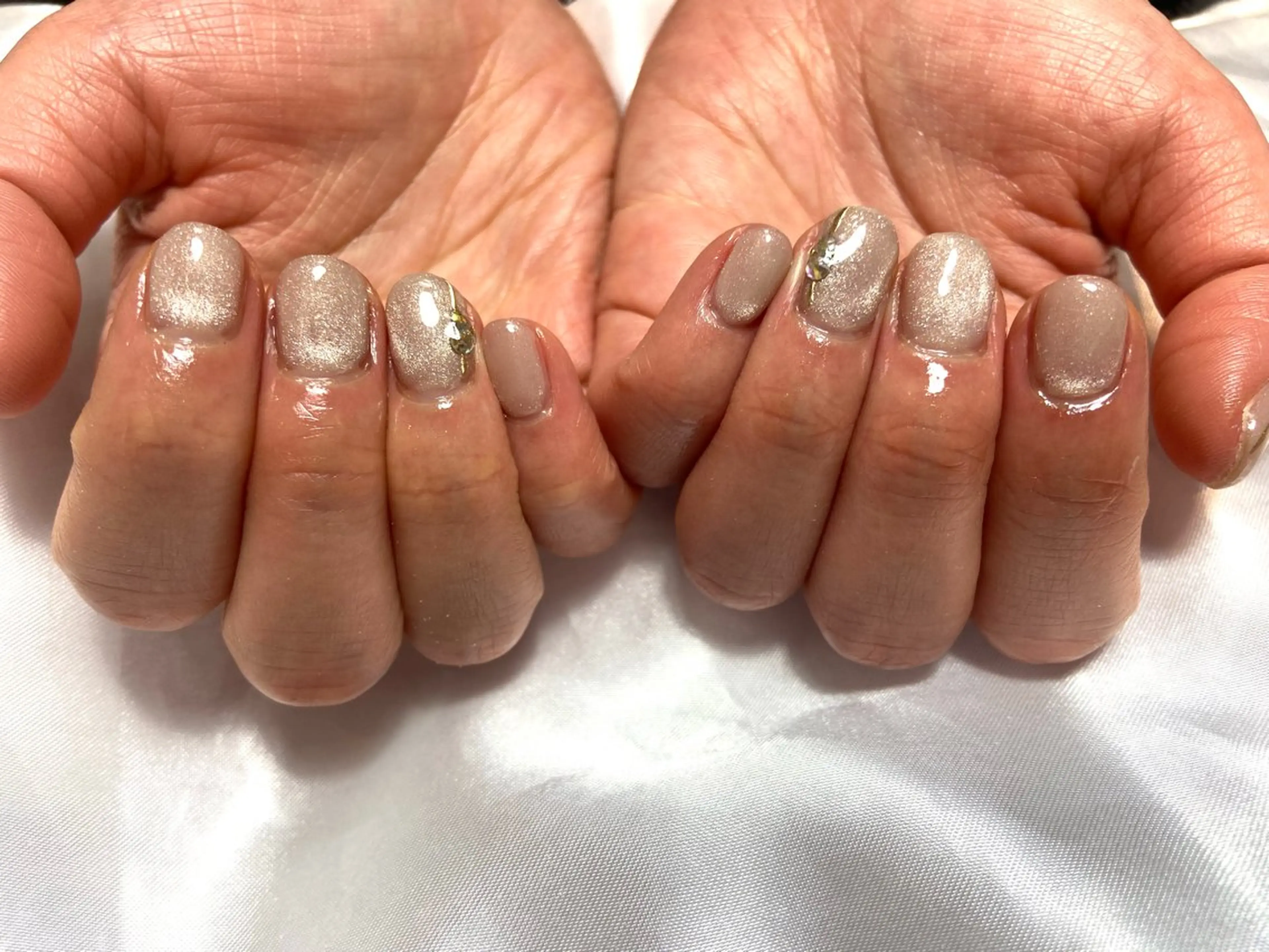 ネイル ジェルネイル マグネットネイル パラジェル シンプルネイル ハンドネイル mako 🌷のネイルデザイン