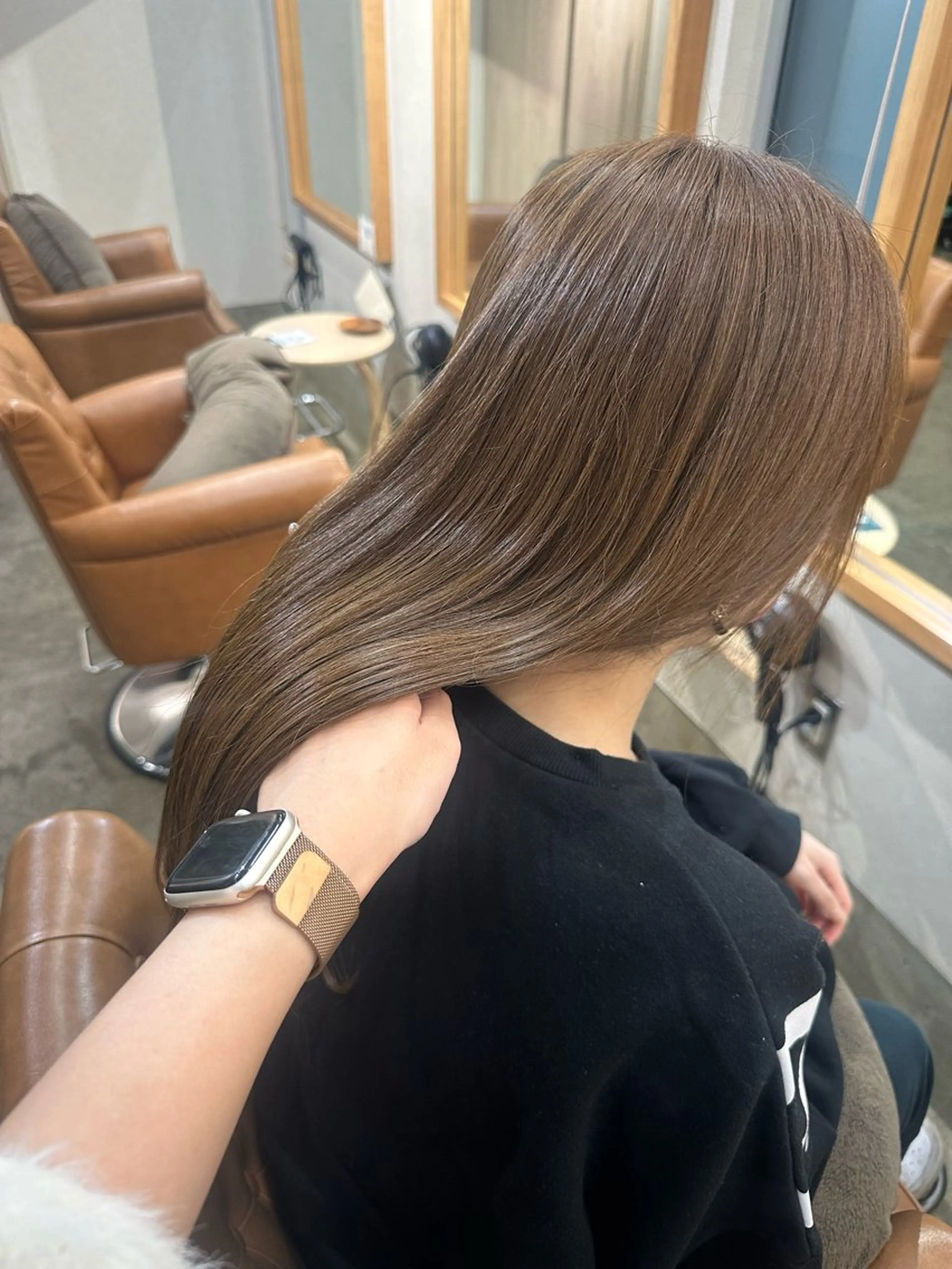 ロング ヘアカラー 大石 楓のヘアスタイル