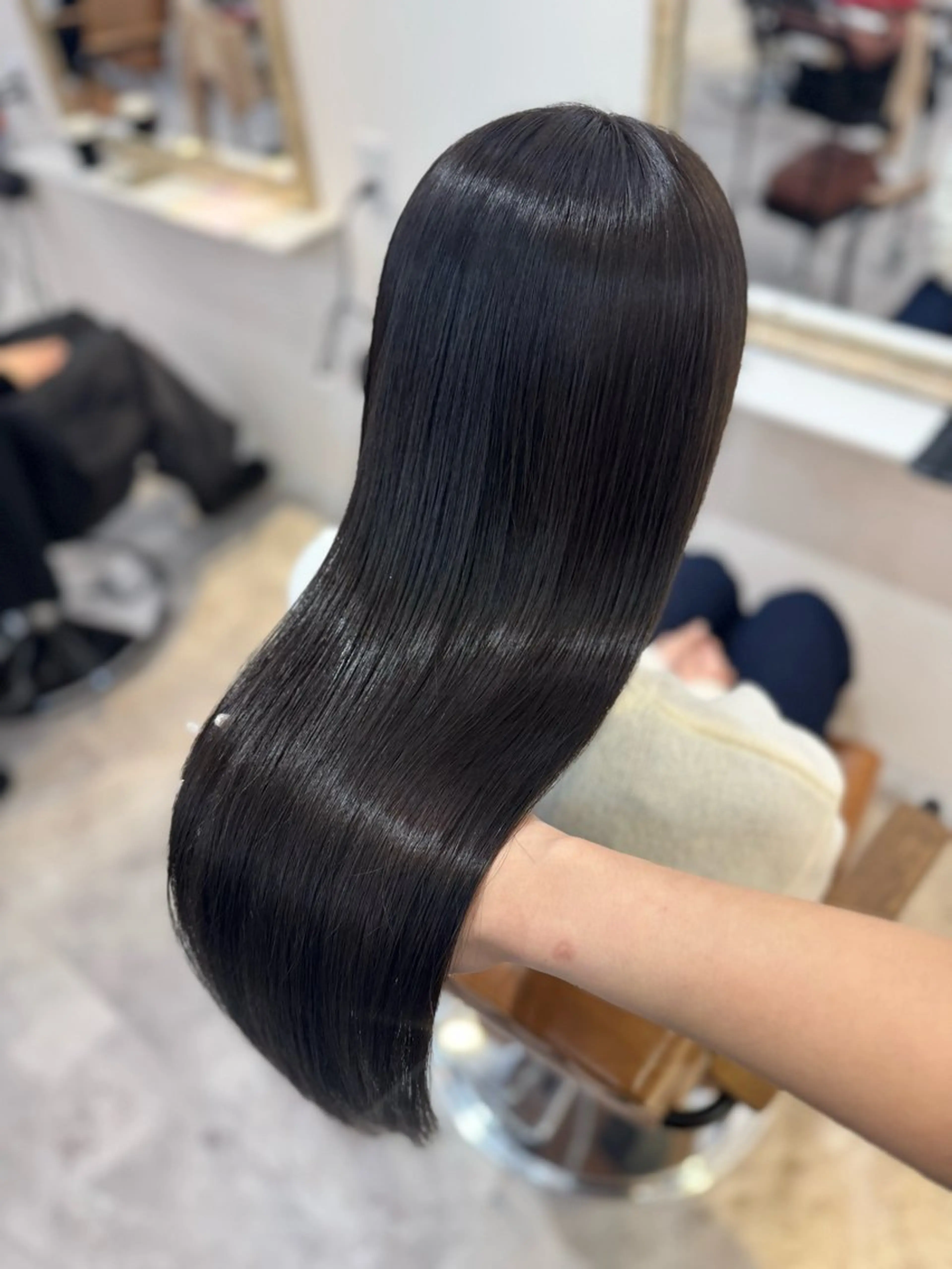 ロング カラー ベージュカラー ブリーチ ブラウンカラー 透明感カラー ダブルカラー 赤み無し柔らかカラー 【梅田】madokaのヘアスタイル