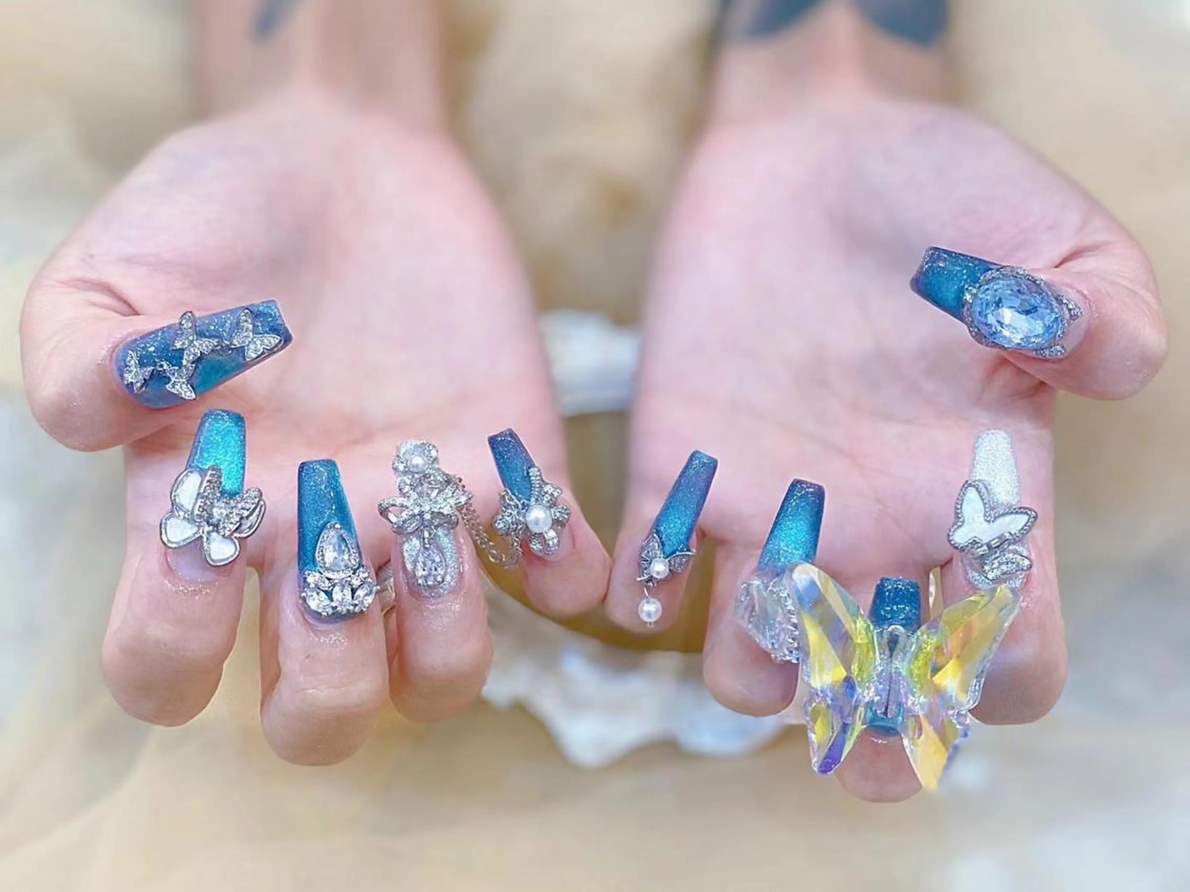 ネイル ブルー マグネットネイル Babarla Nailのネイルデザイン