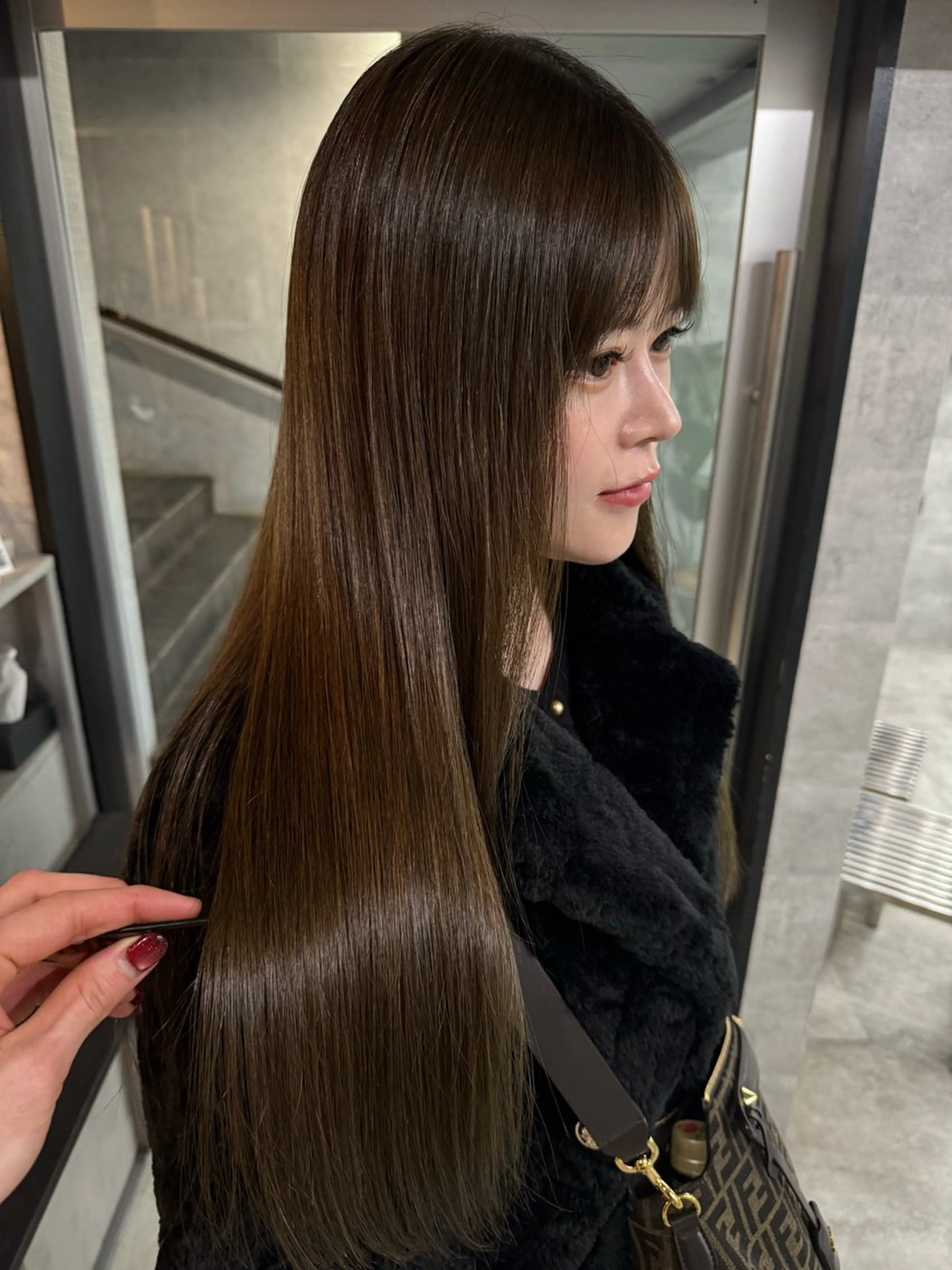 セミロング カラー カット ヘアカラー トリートメント あなたのお悩み改善" You"💚❤️💛のヘアスタイル