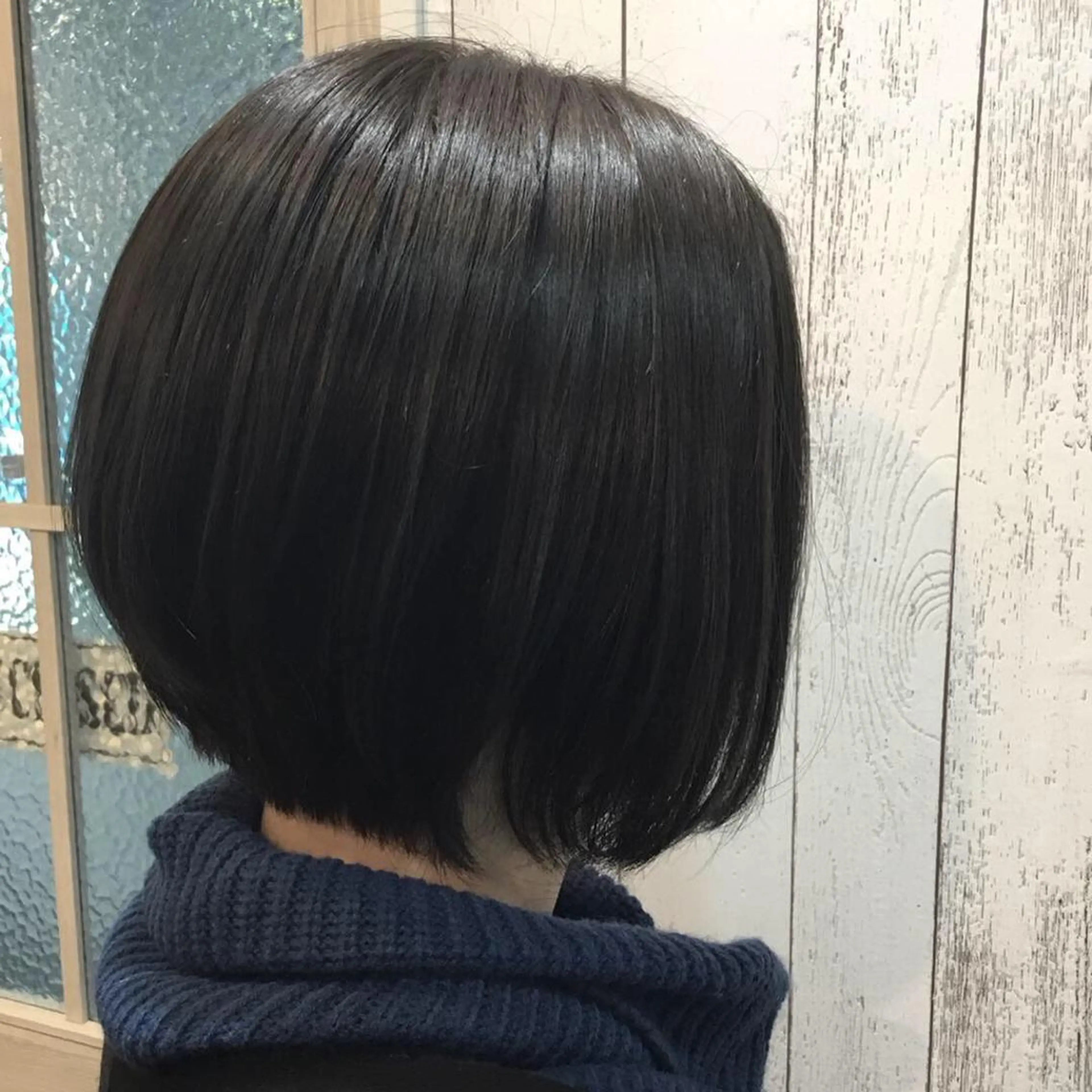 ショート カラー パーマ embrace エンブレイスのヘアスタイル