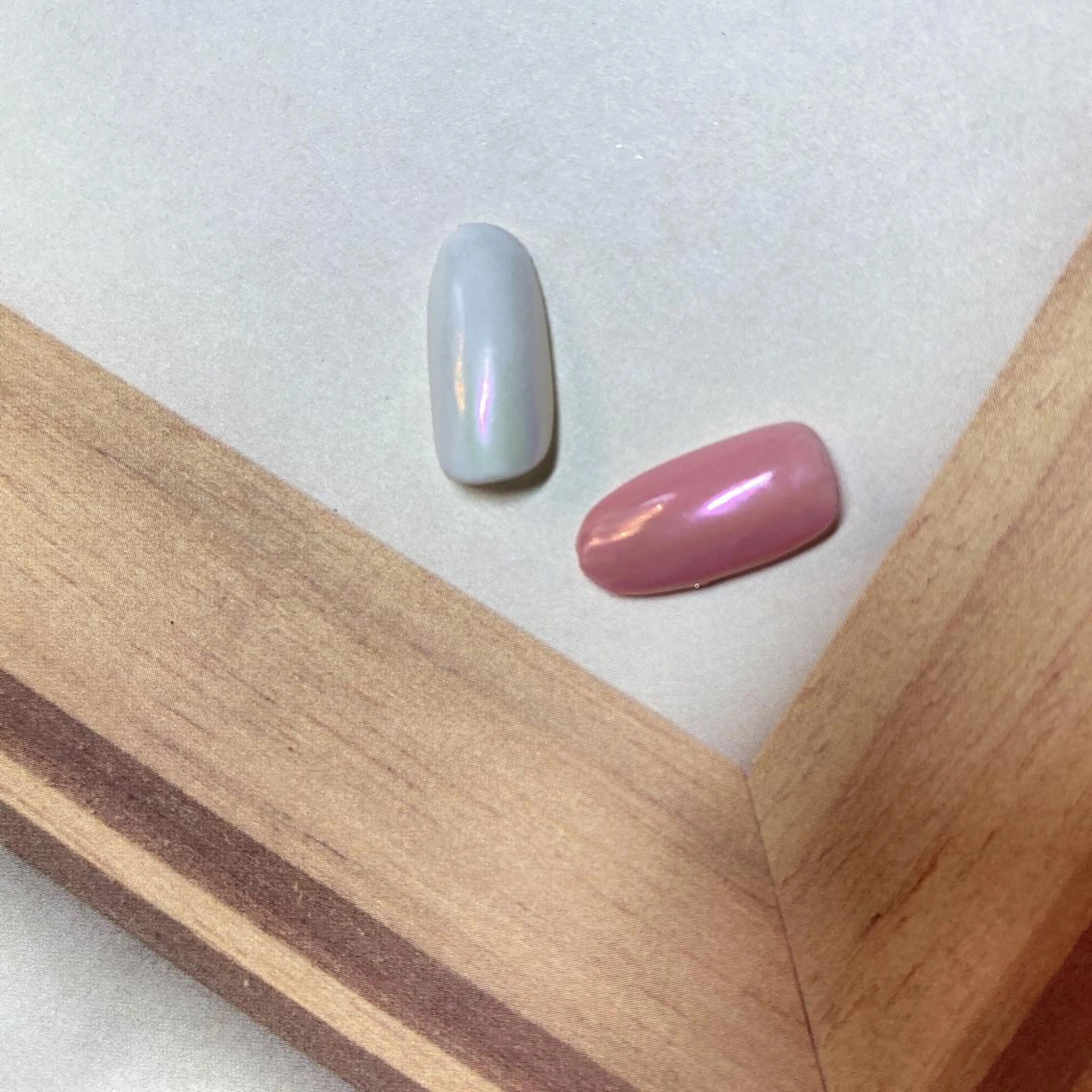 ネイル オーロラネイル 【育児休暇中】今中 沙季のネイルデザイン