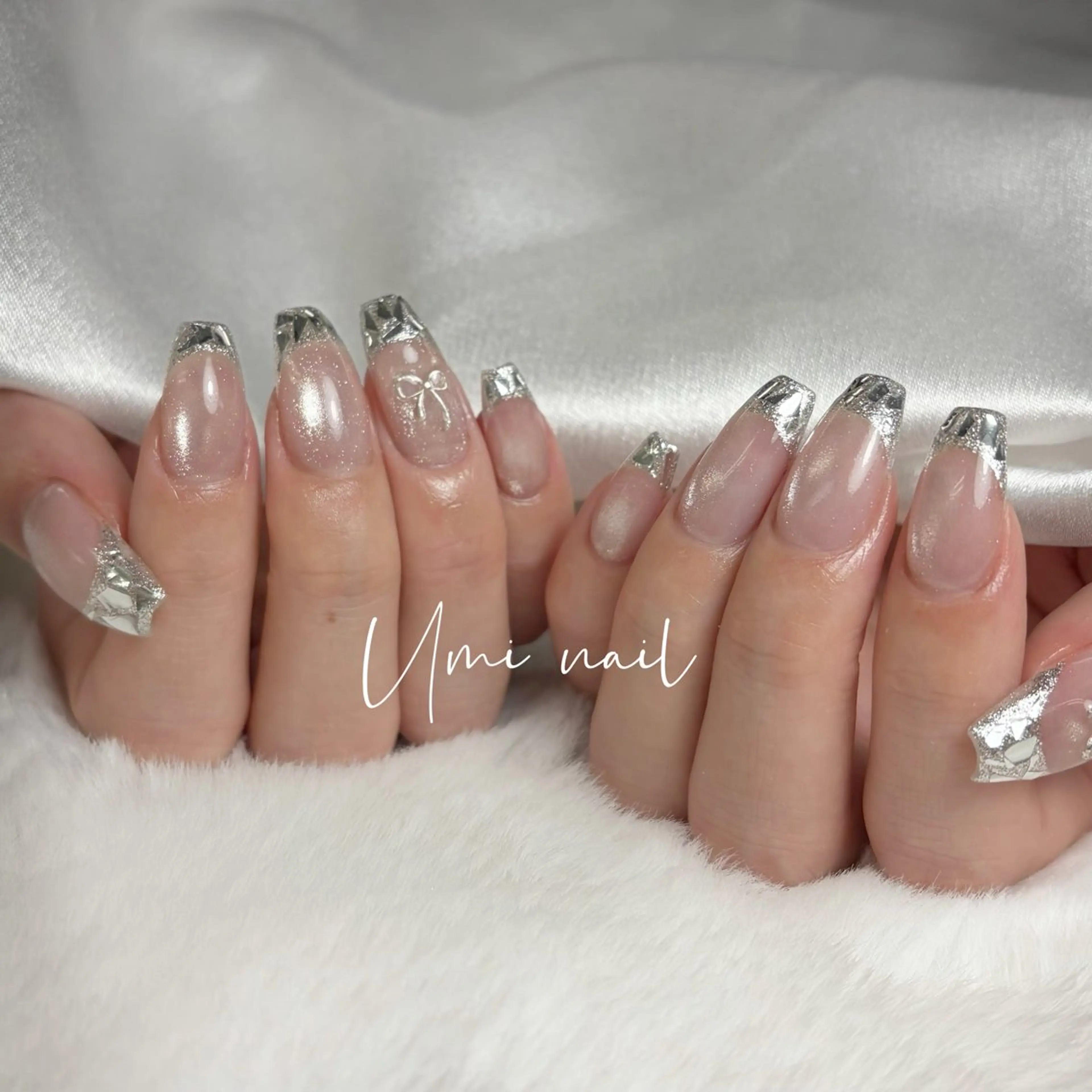 ネイル クリアネイル 成人式 長さ出し フラッシュネイル フットネイル Umi nail Salon所属・Umi.せい 🫧のネイルデザイン