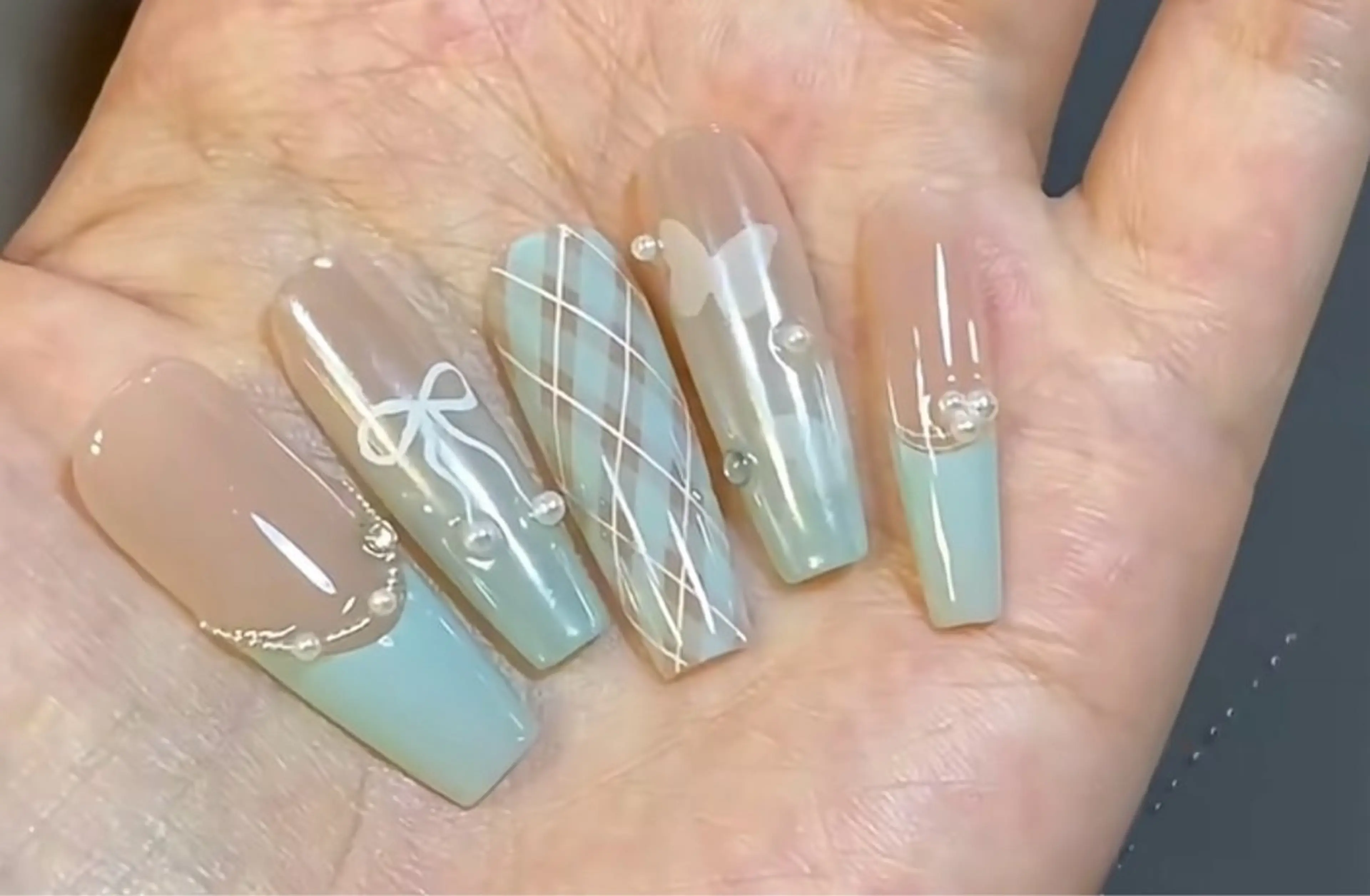 ネイル ハンドネイル D-BEAUTY Nailsalonのネイルデザイン