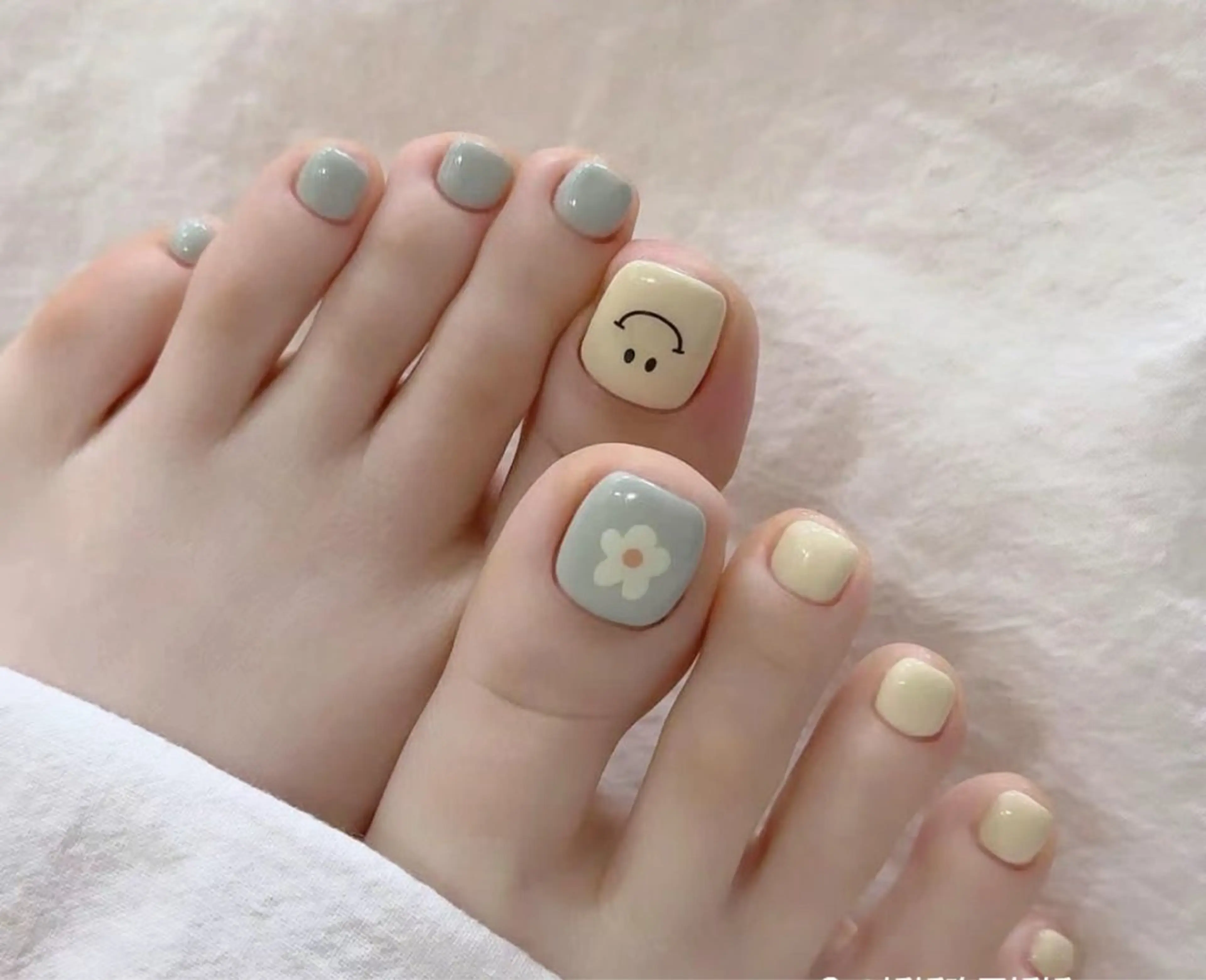 ネイル フットネイル シンプルネイル 恵比寿 The Nailのネイルデザイン