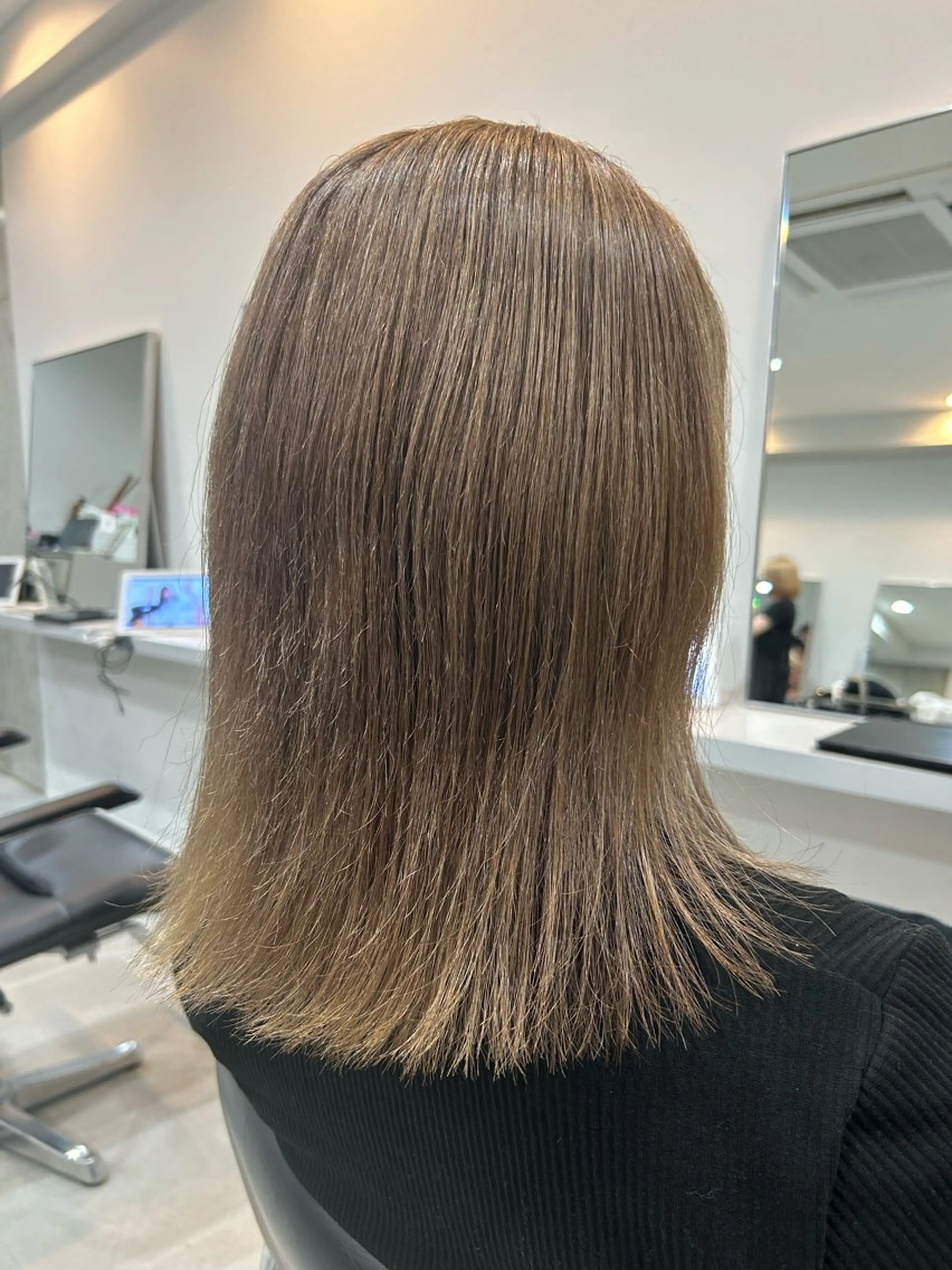 ロング インナーカラー 🌍櫻井海星のヘアスタイル