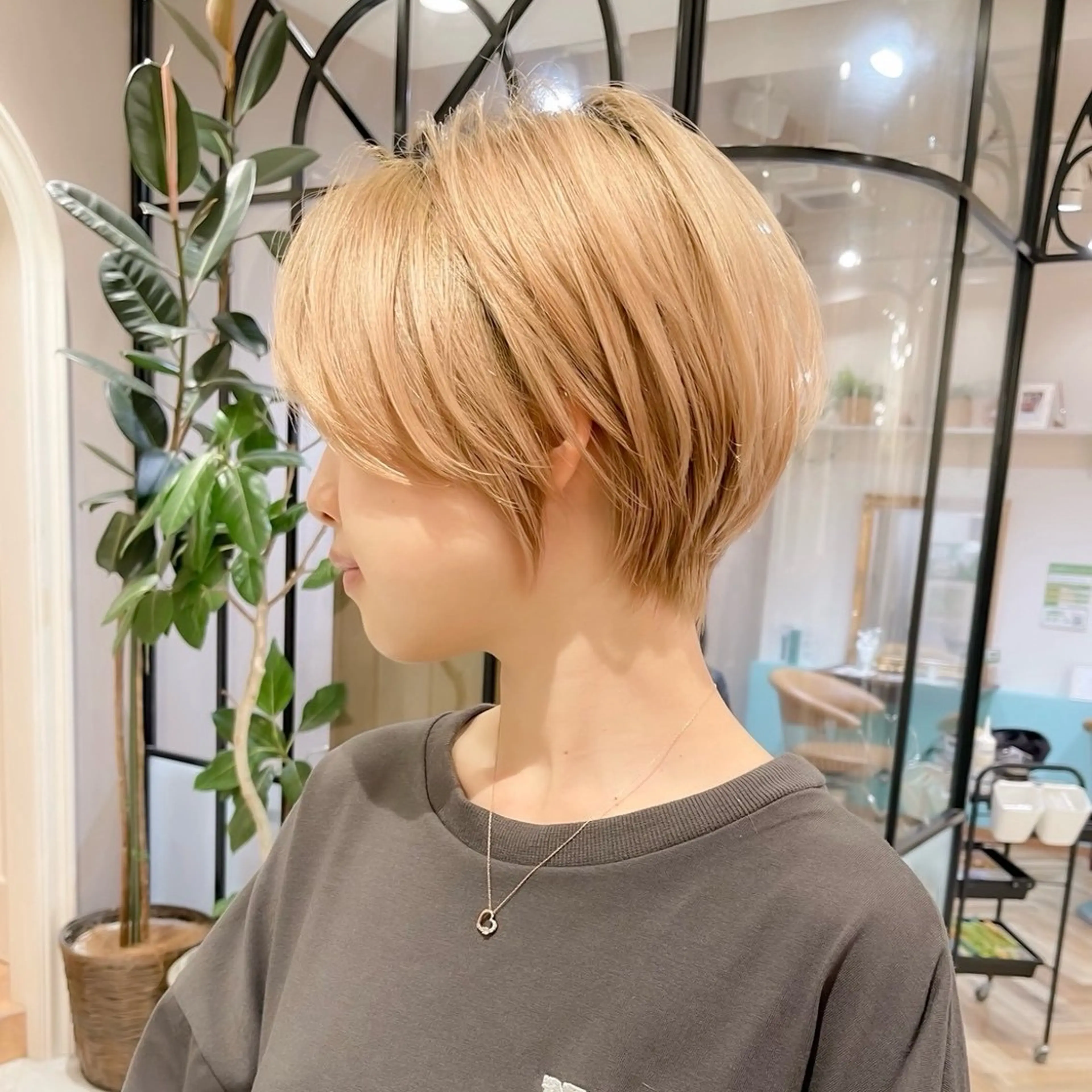 ショート 似合せ/ボブ レイヤー/遼祐のヘアスタイル