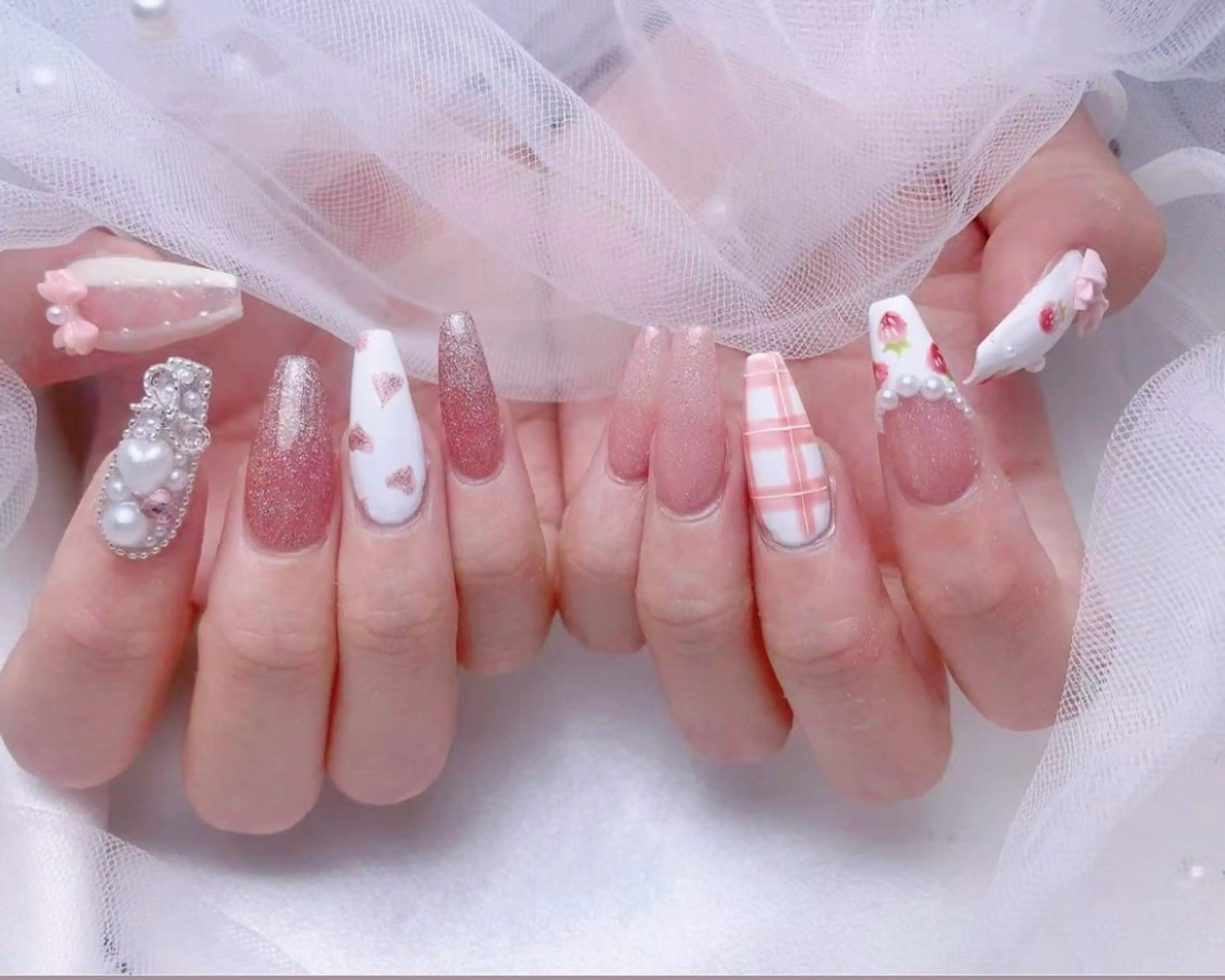 ネイル チョウ チョウのネイルデザイン