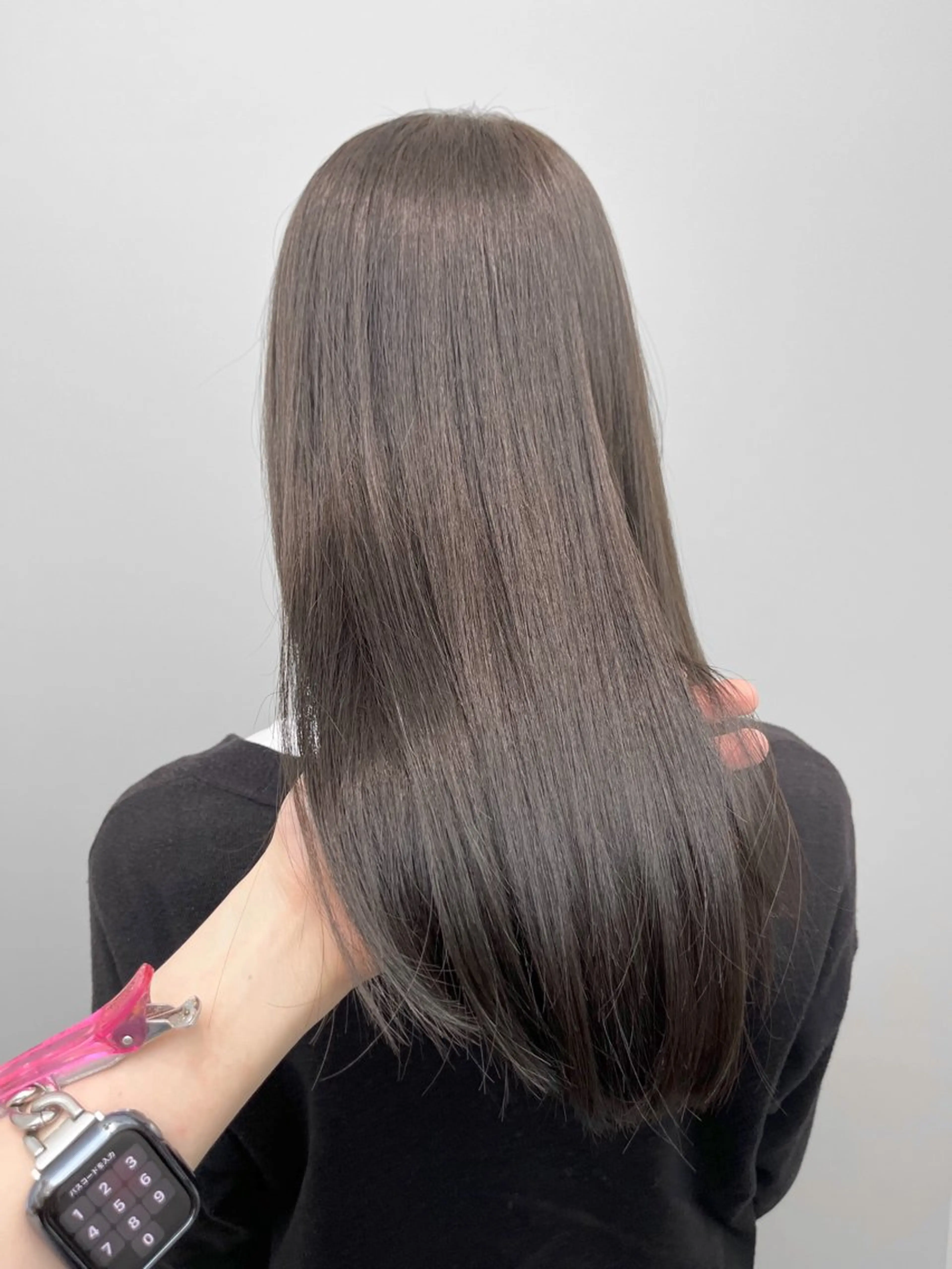 カラー 山路 結花のヘアスタイル