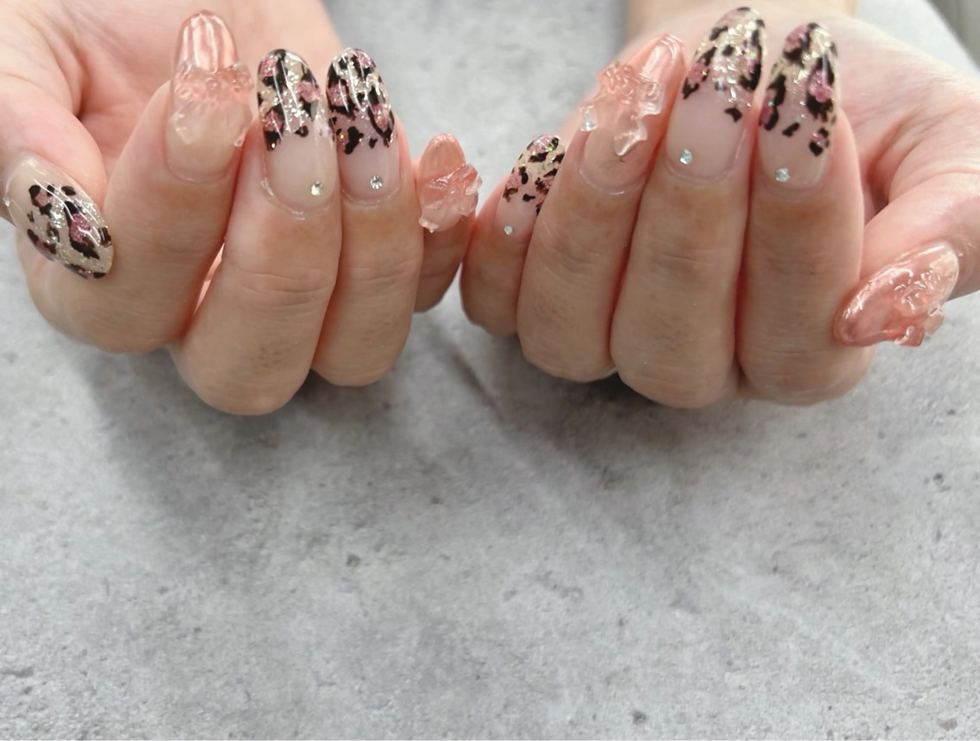 ネイル アニマル柄 クリアネイル リボン ハンドネイル Nail Salon agré所属・agré ネイルサロン　アグレのネイルデザイン