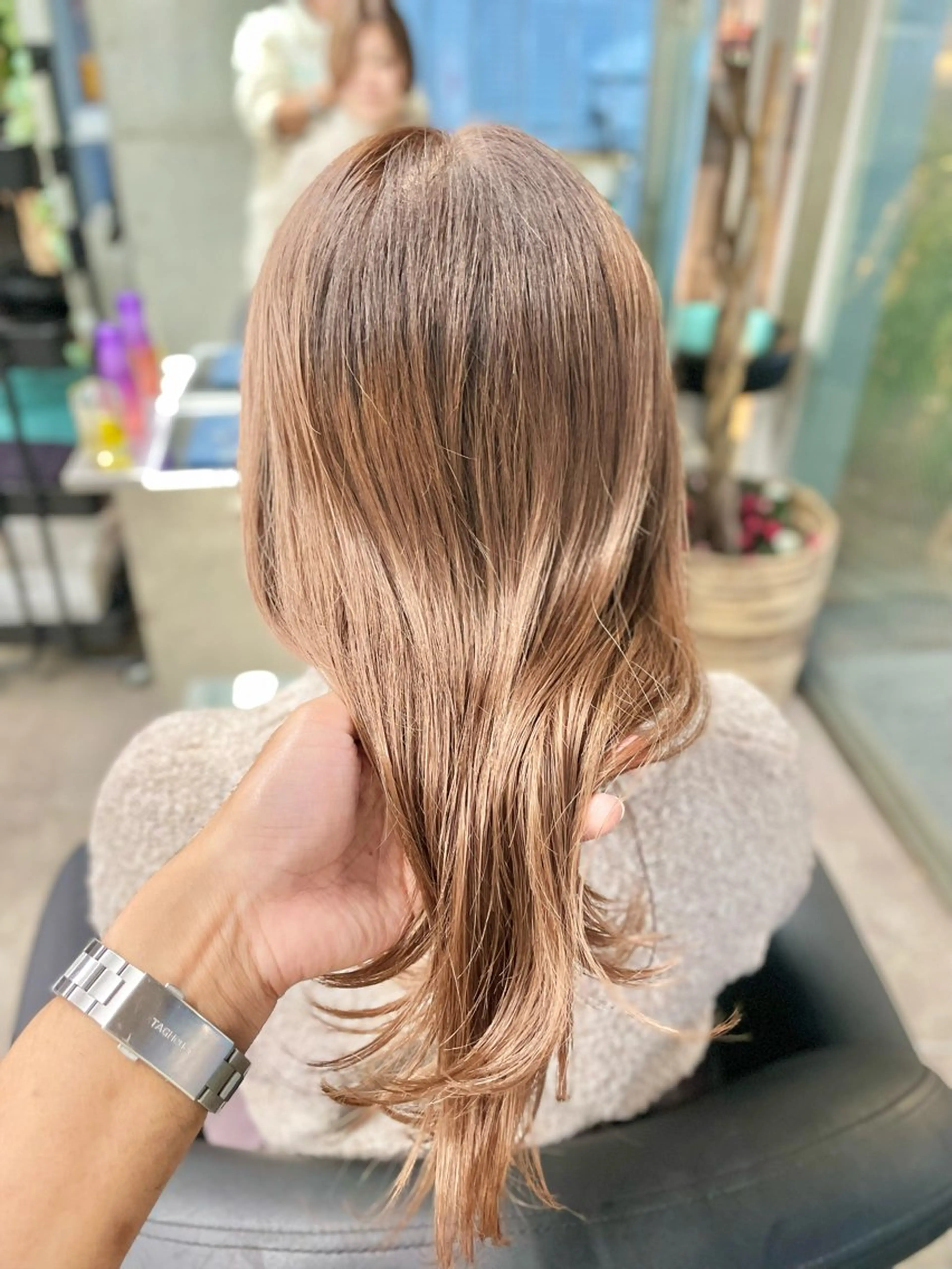 ロング アッシュ ボブ くびれヘア 顔まわりレイヤー ハイライト 表参道/髪質改善/ 髪質改善カラー/遠藤のヘアスタイル