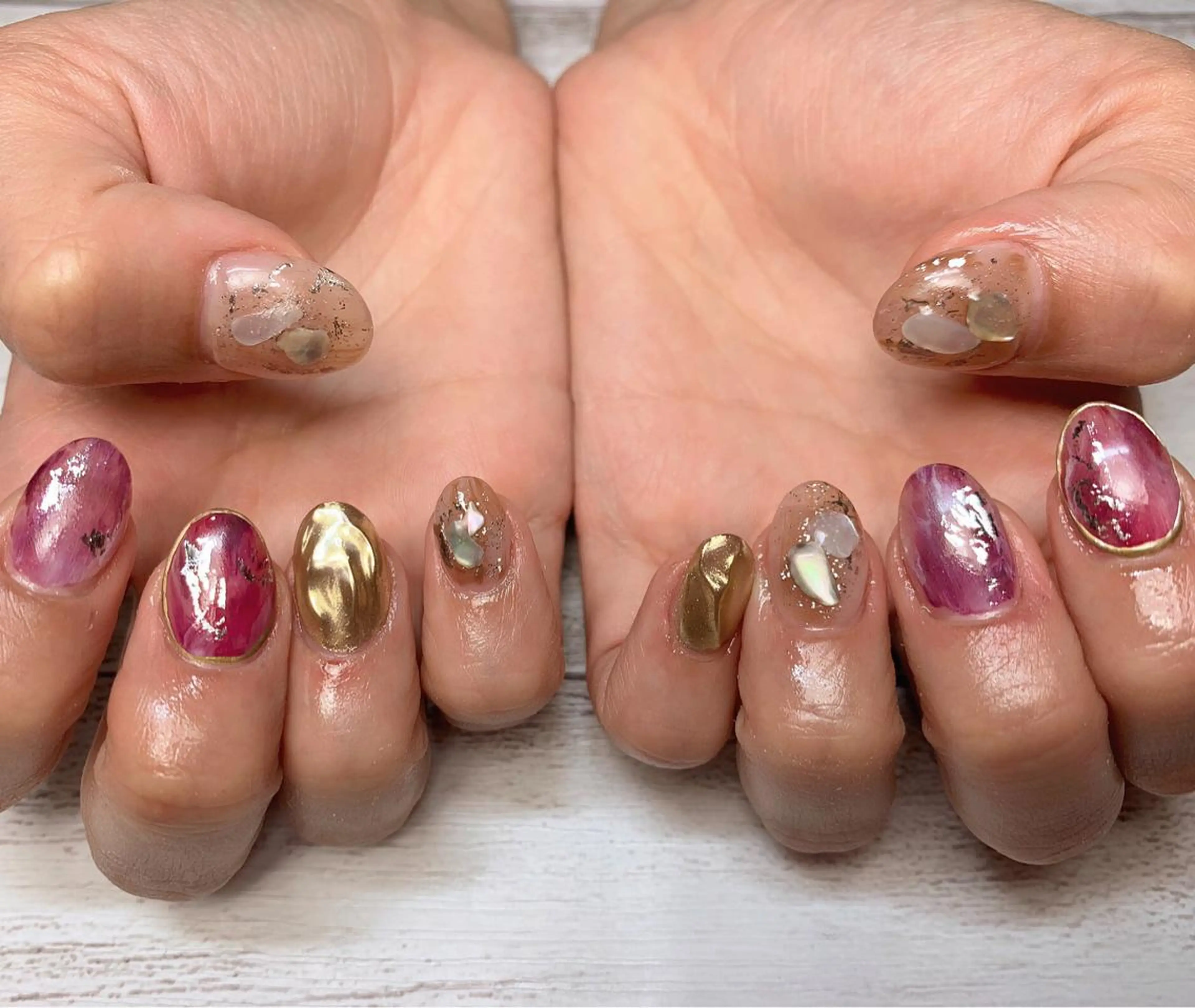 ネイル 菅野 愛花のネイルデザイン