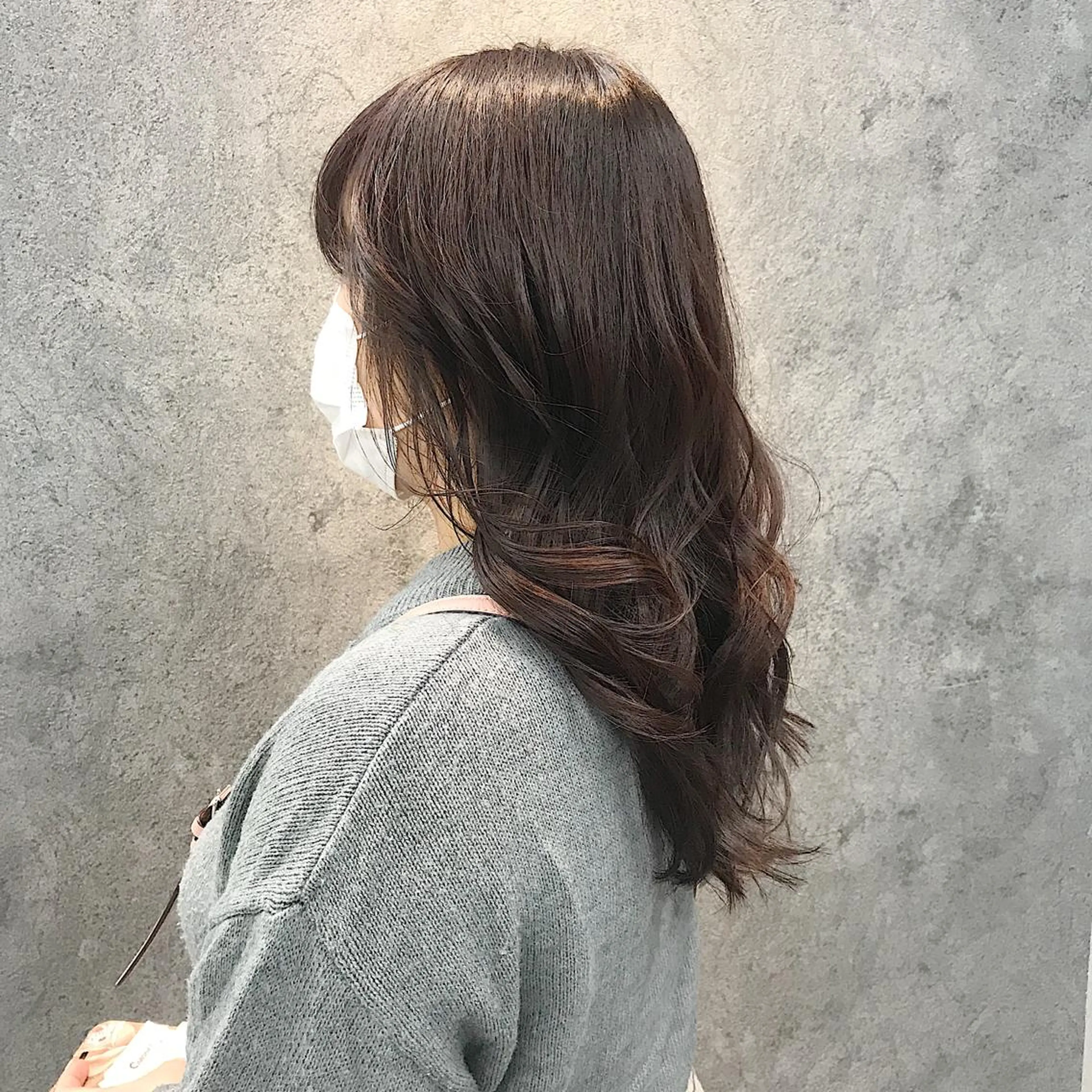 セミロング 韓国風ヘア オルチャンヘア カット ヘアカラー トリートメント 所渉/韓国レイヤー /ウルフカットのヘアスタイル