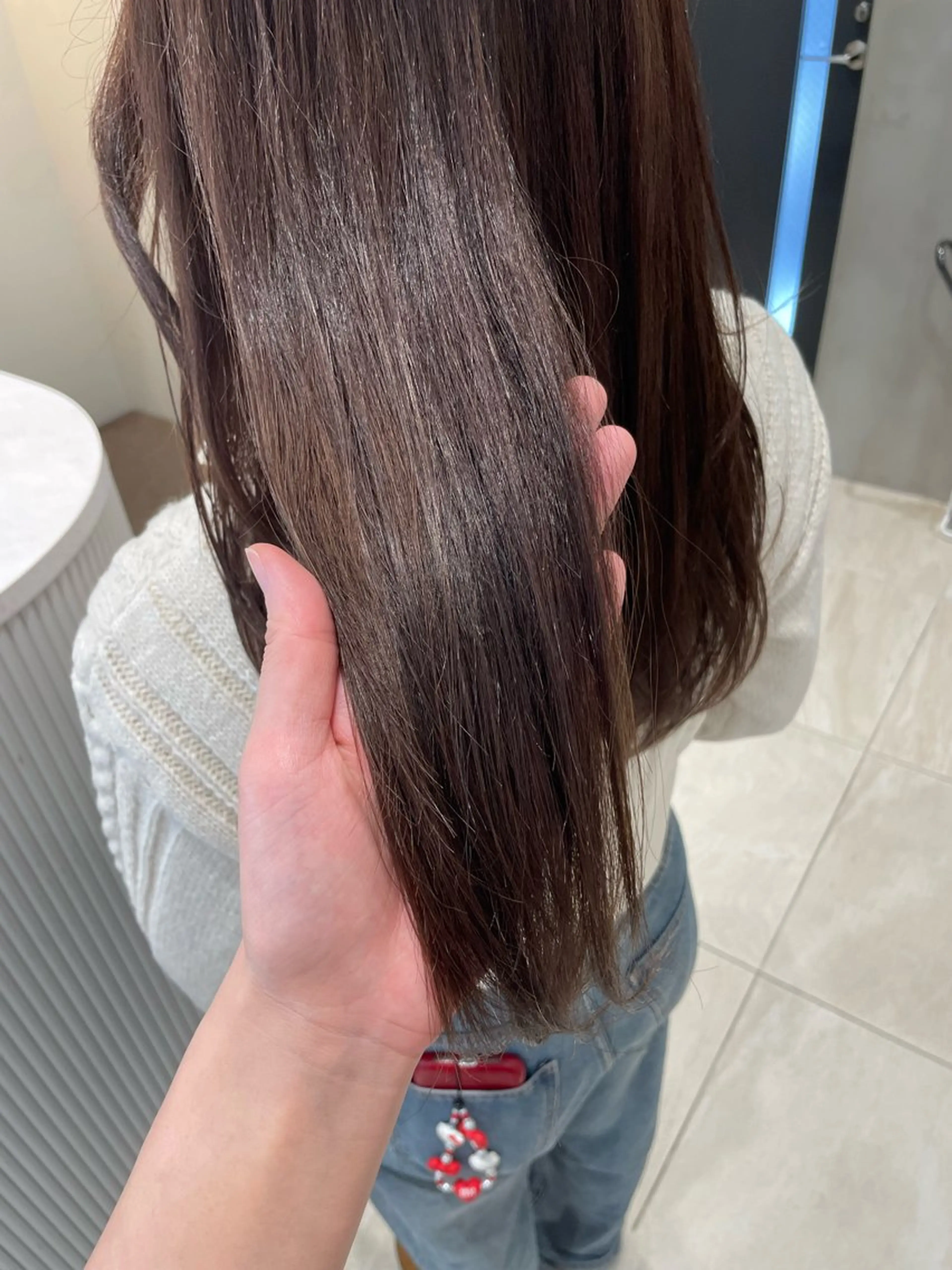 セミロング カラー ベージュカラー ケアカラー オリーブベージュ ヘアカラー 女性リピ90%🍨 🩷佐藤みずきのヘアスタイル