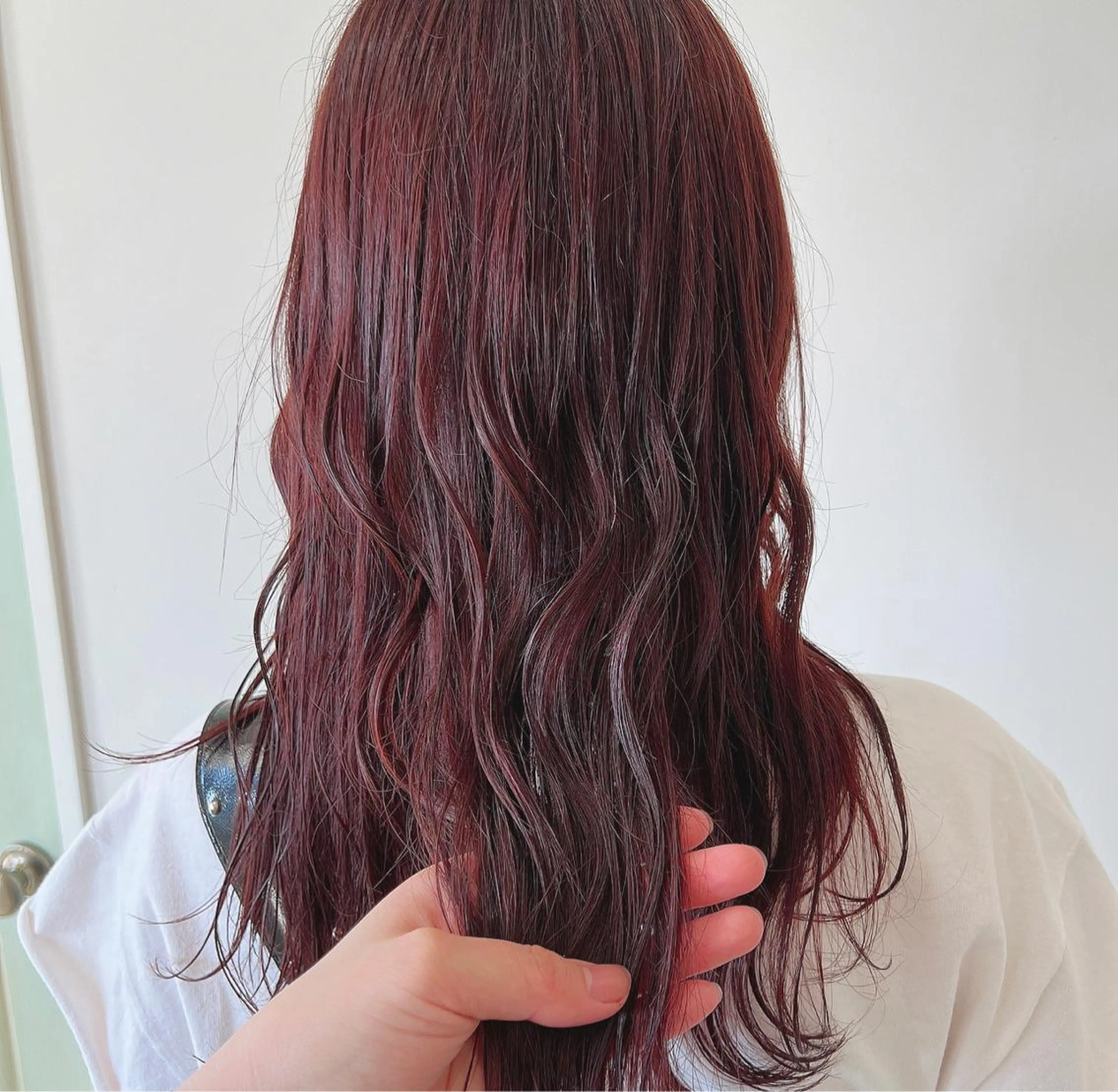 セミロング ピンクブラウン 切りっぱなしボブ 👩🏼ミニボブのヘアスタイル