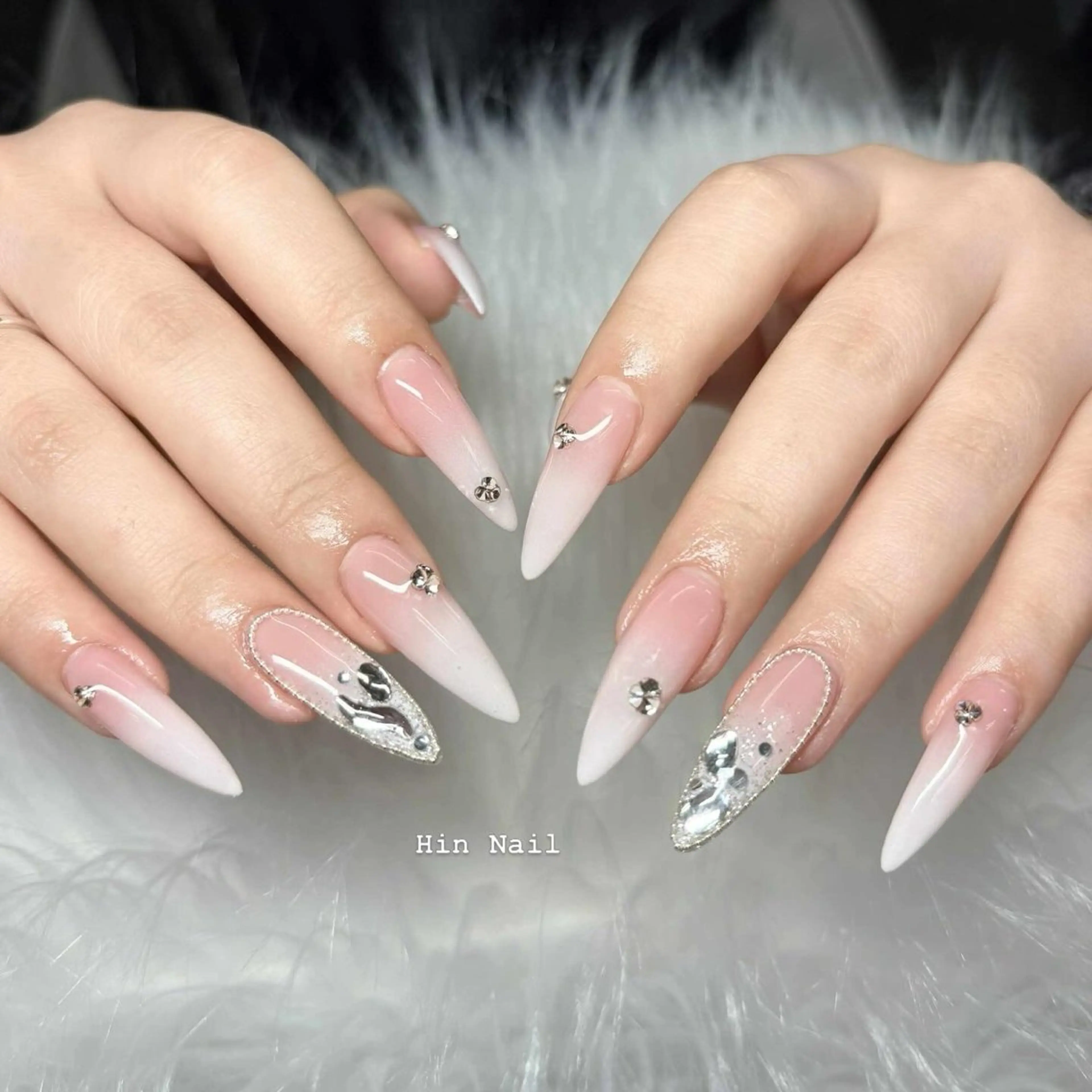 ネイル ハンドネイル HIN NAILのネイルデザイン
