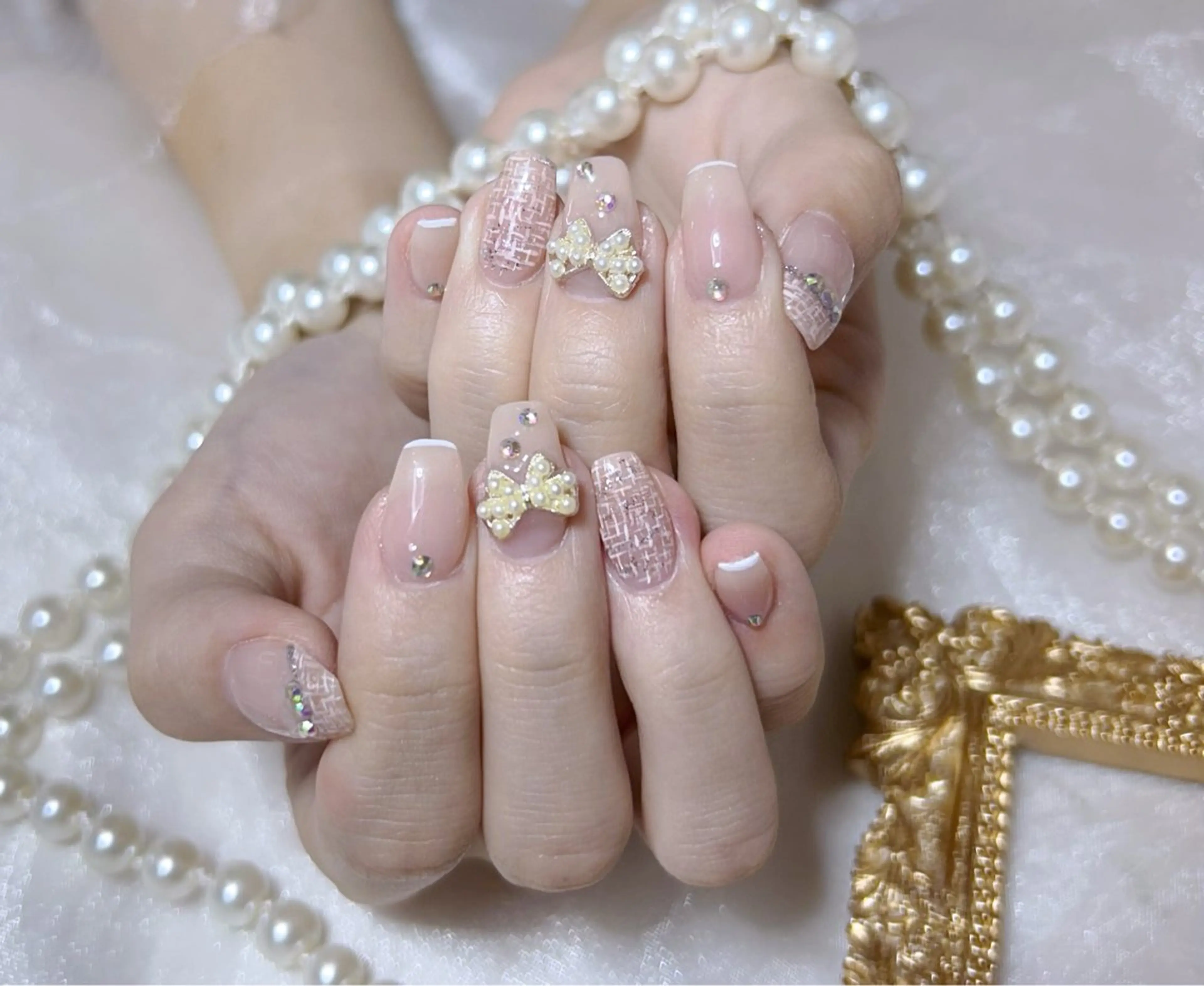 ネイル ハンドネイル VIVIAN エイのネイルデザイン