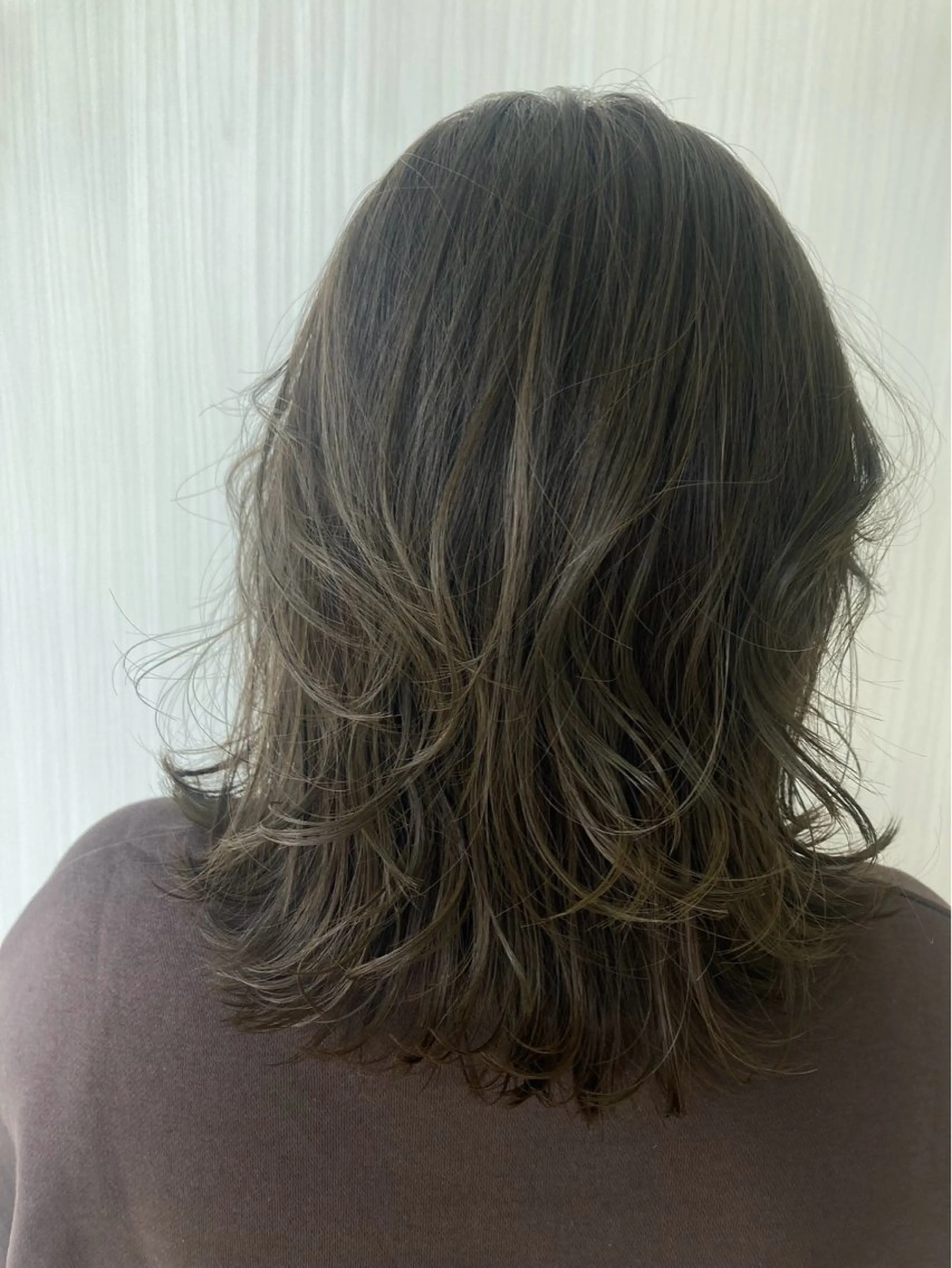 カラー 塚本 莉子のヘアスタイル