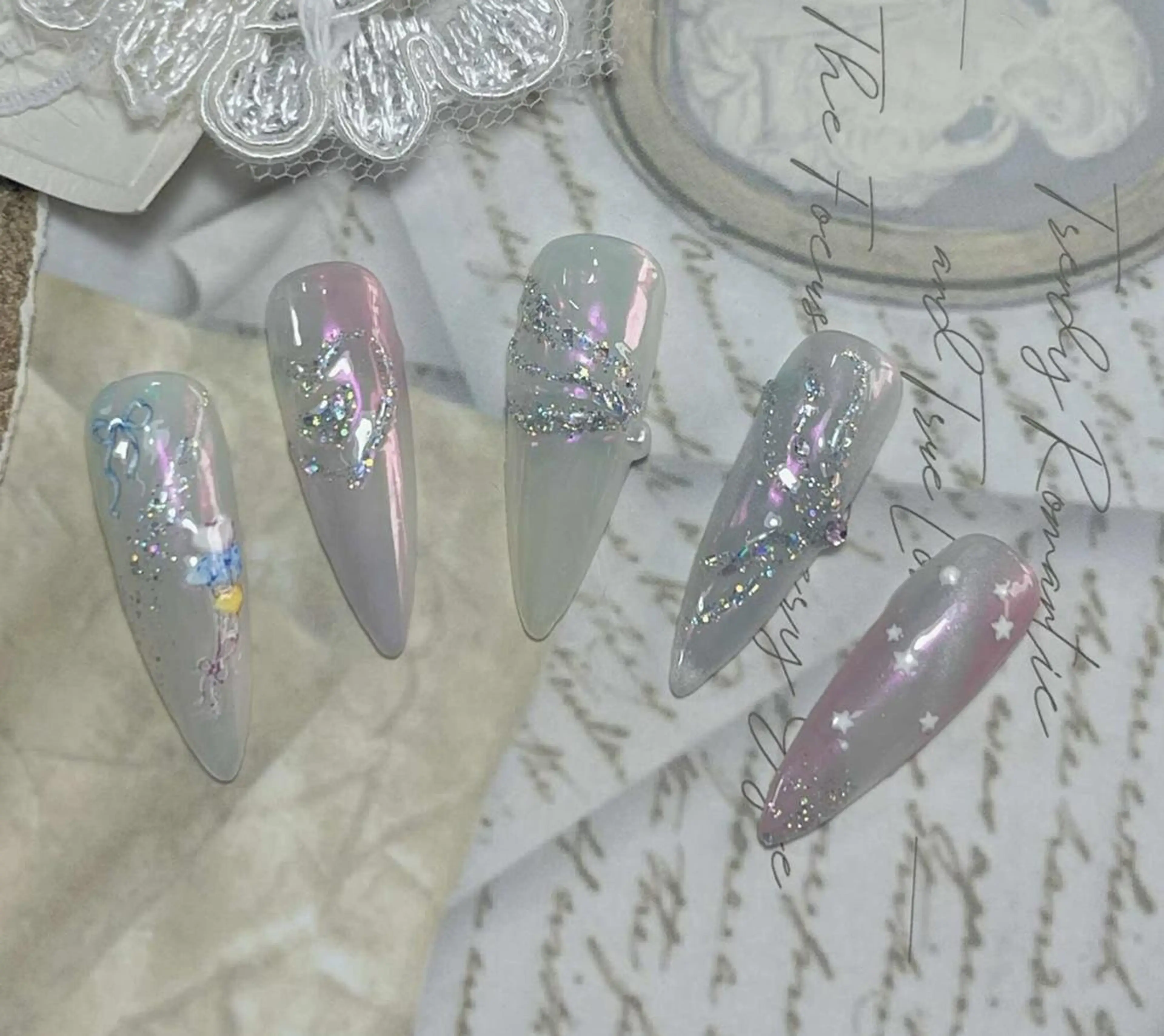 ネイル ラメ(グリッター) リボン ハンドネイル ハンドケア ヒユ ビューティーのネイルデザイン