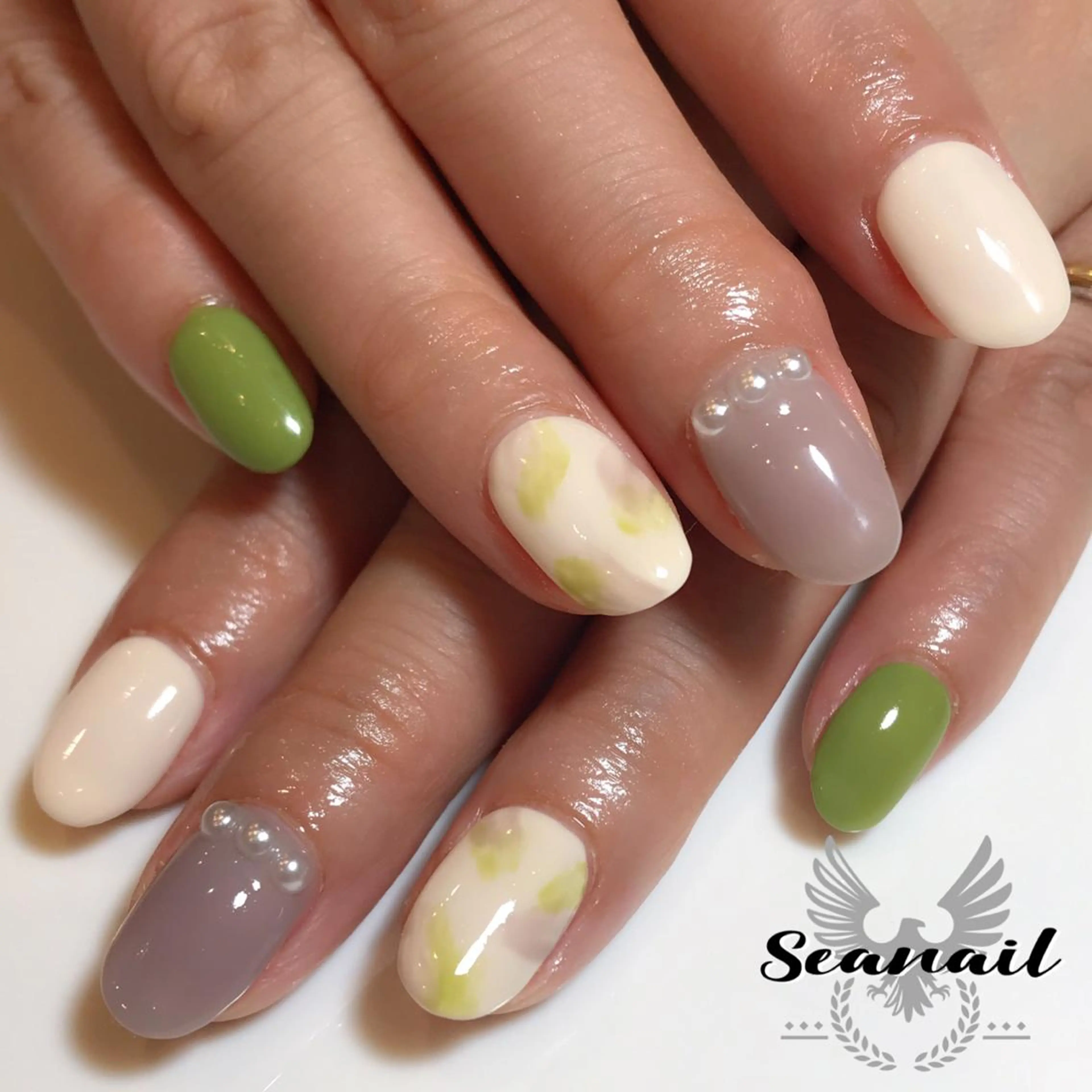 ネイル 小尾 栞のネイルデザイン