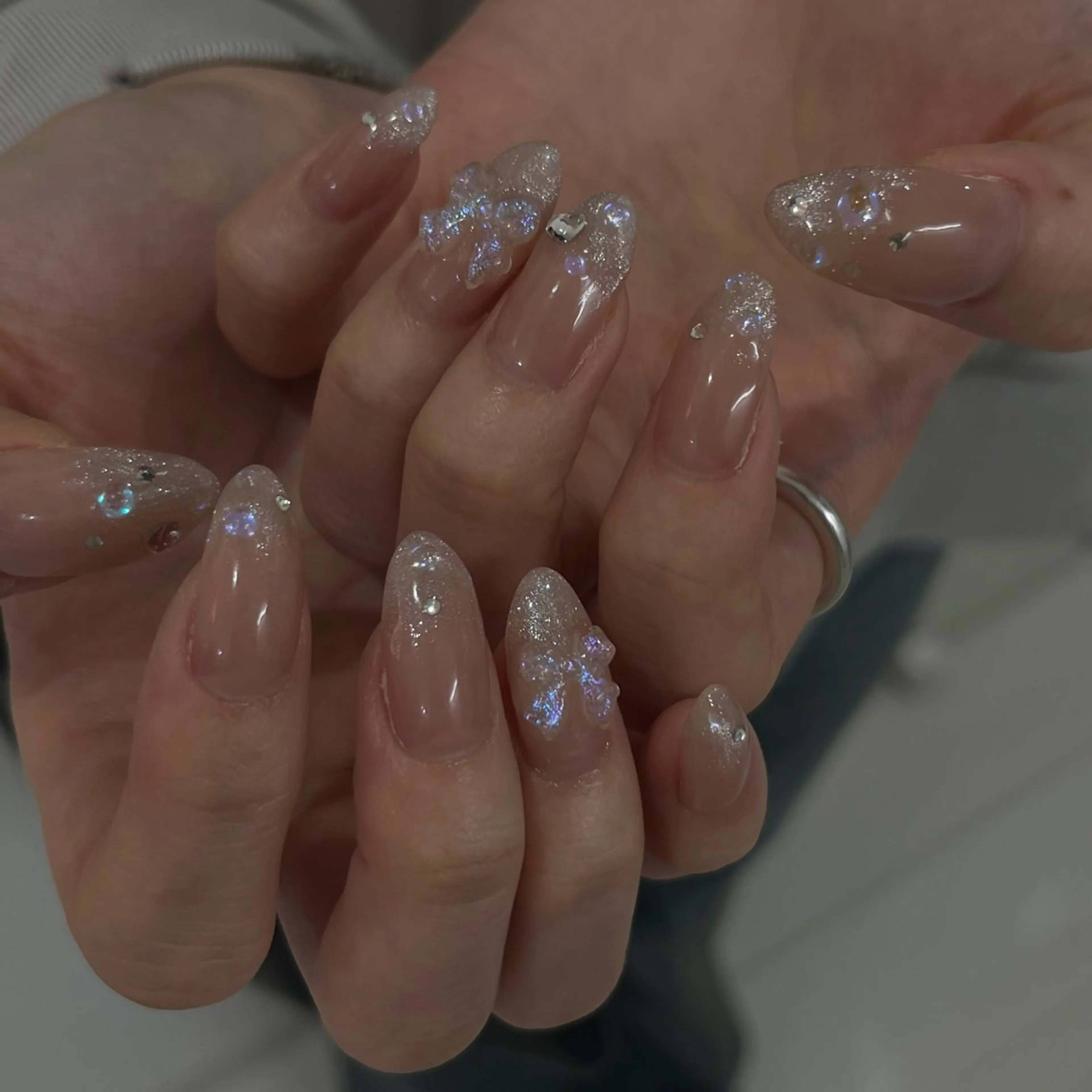 ネイル ハンドネイル Ray. ちゅるん系ニュアンスのネイルデザイン