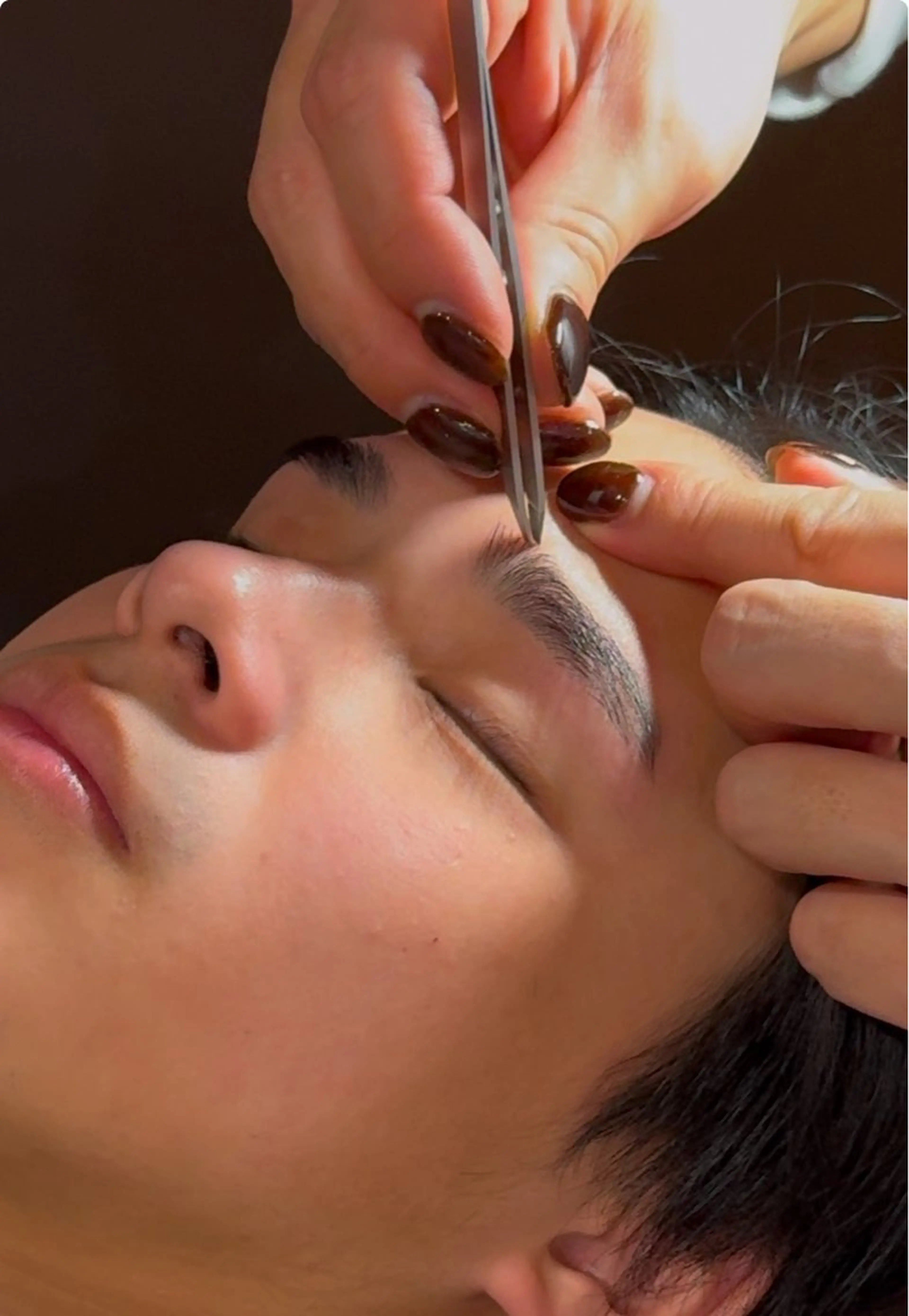 ⭐︎平日限定クーポン⭐︎清潔感UPメンズ眉ワックス60分コース ¥6000⇨¥4000の写真