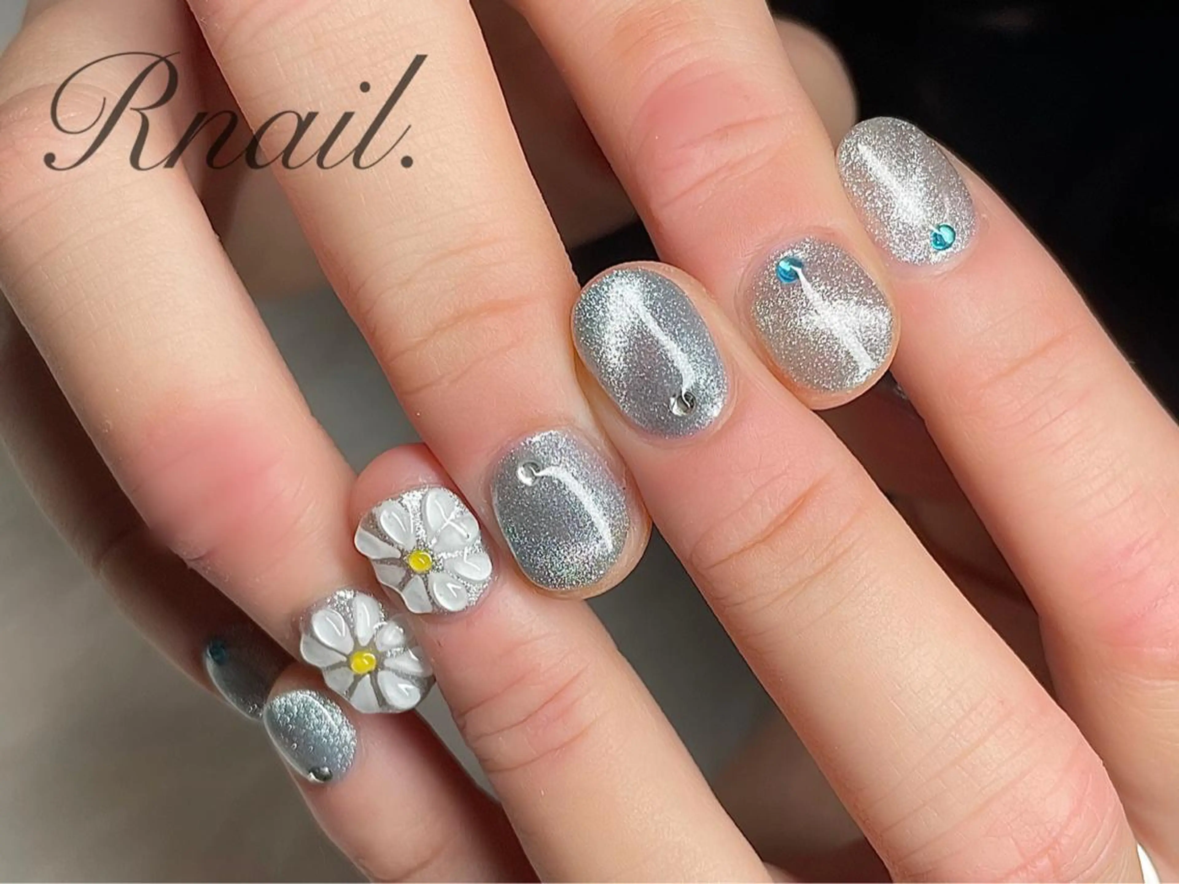 ネイル マグネットネイル ストーンネイル フットネイル R nail.のネイルデザイン