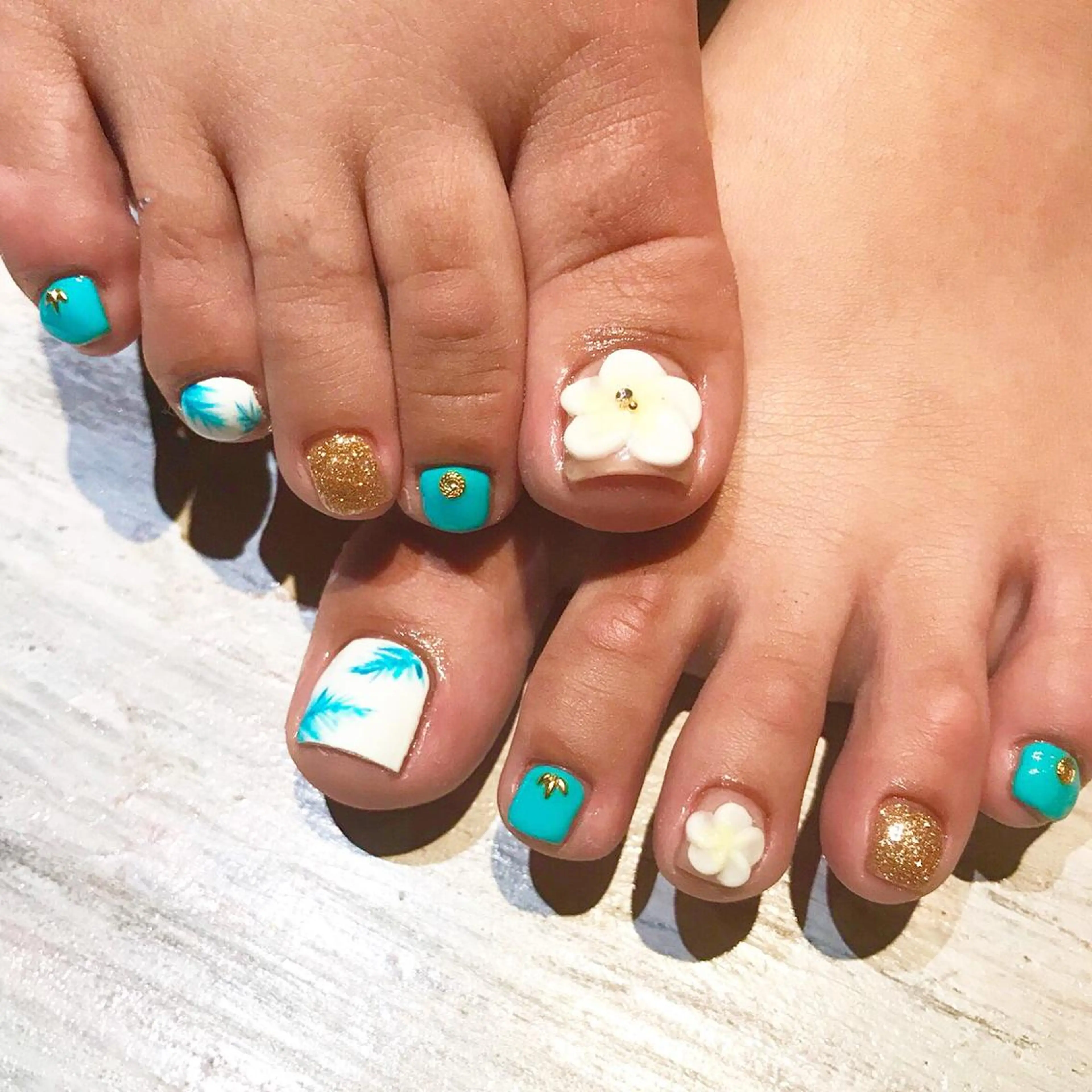 ネイル crestnail所属・小林 束紗のネイルデザイン