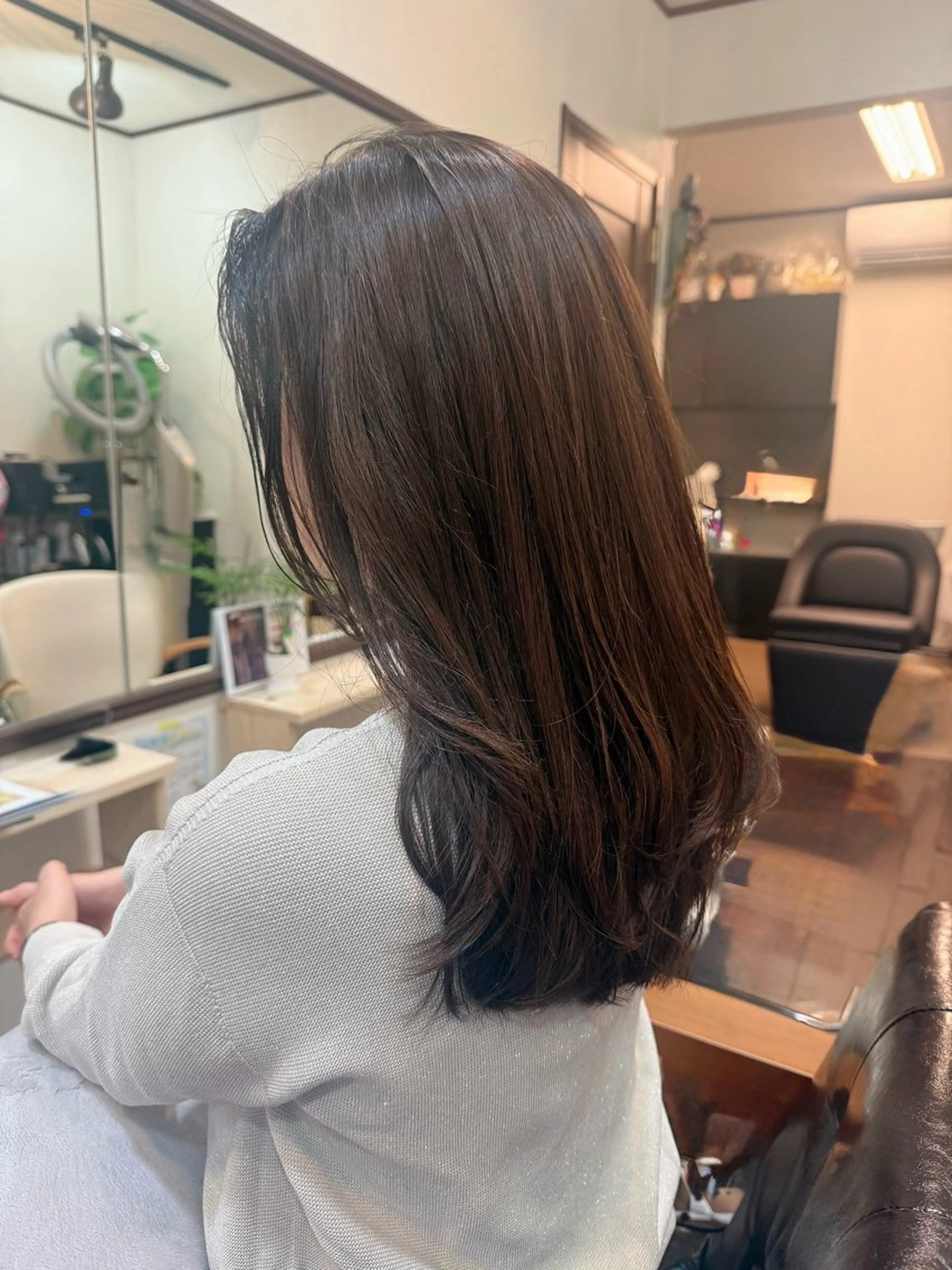 ロング カラー ヘアアレンジ 小柳 ゆかりのヘアスタイル