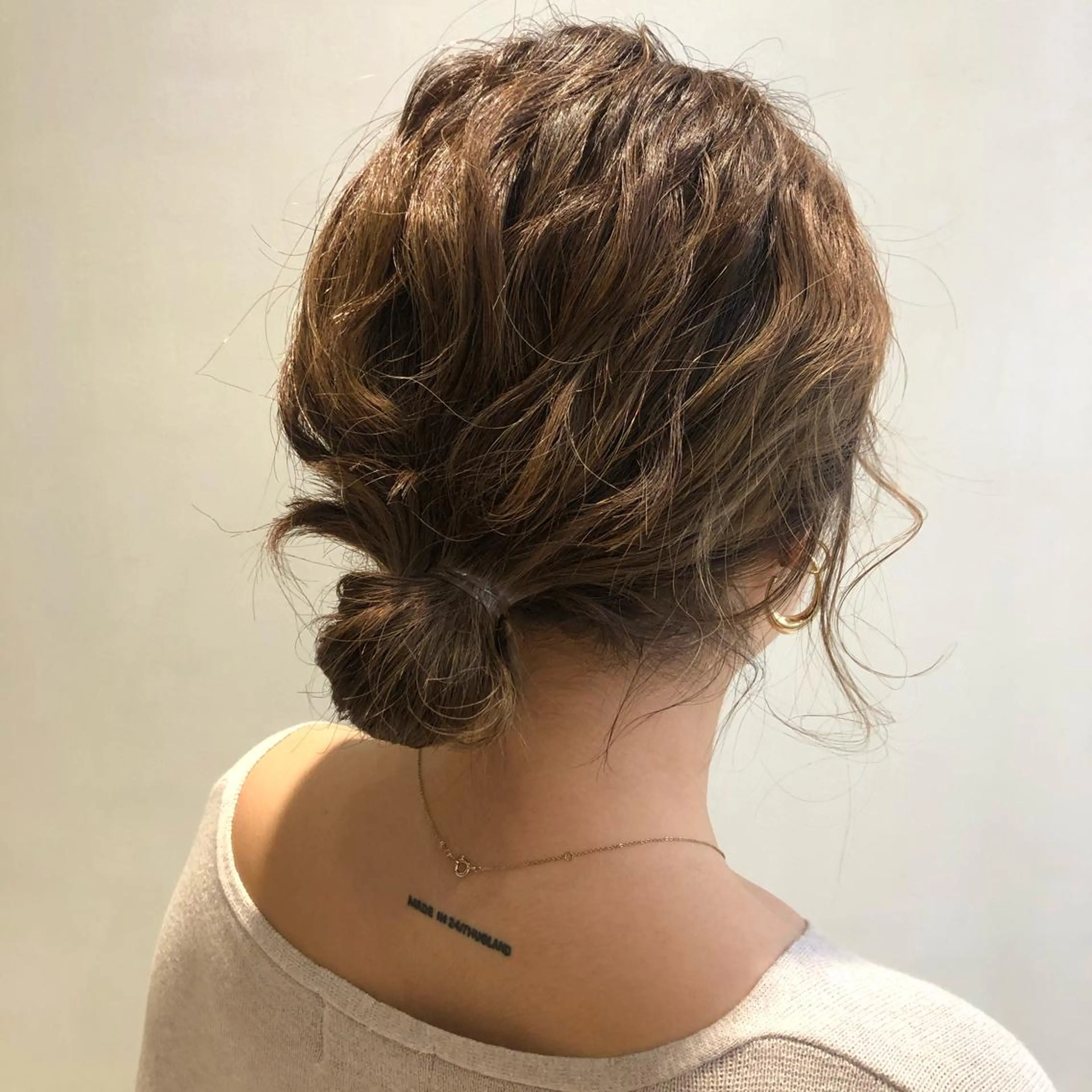 ミディアム カラー パーマ ヘアアレンジ お団子ヘア ヘアセット apish aoyama所属・武 愛子の眉毛・アイブロウイメージ