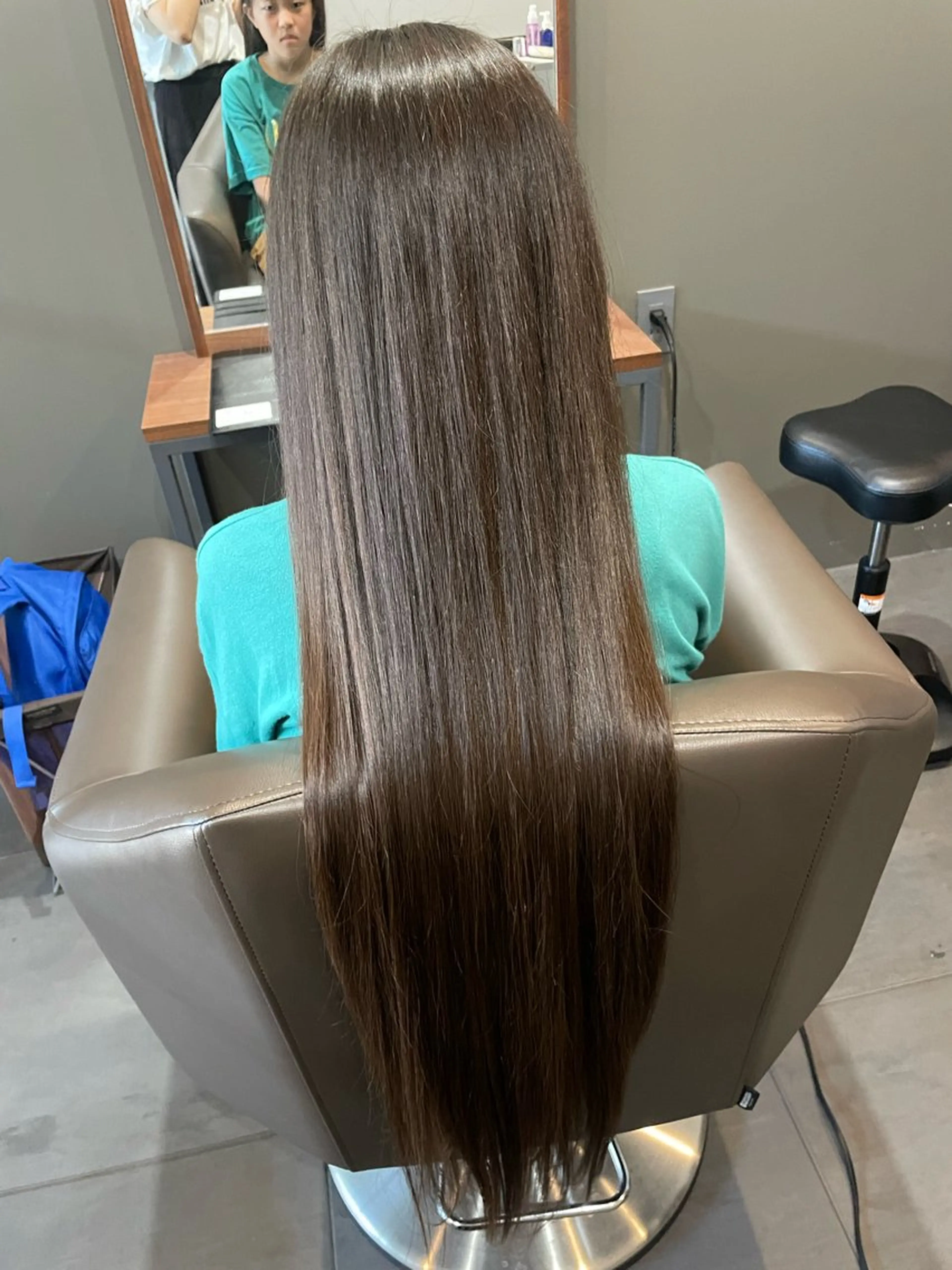 ロング 桑野 葵のヘアスタイル