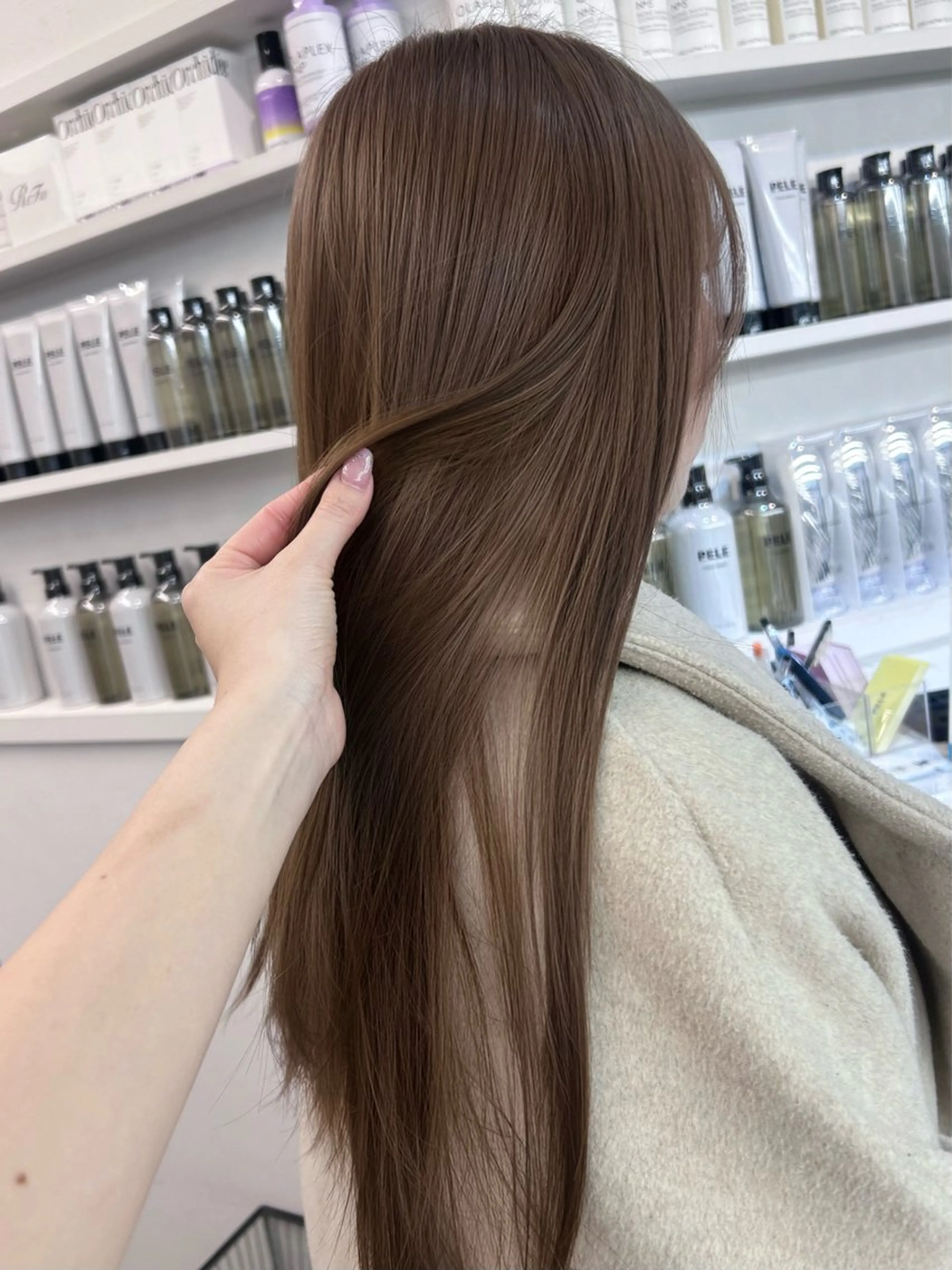 ロング カラー ベージュカラー ブリーチ ブラウンカラー ブラウンベージュ チョコレートブラウン カット ヘアカラー トリートメント PELE所属・愛されミルクティー 💍🎀yuiのヘアスタイル