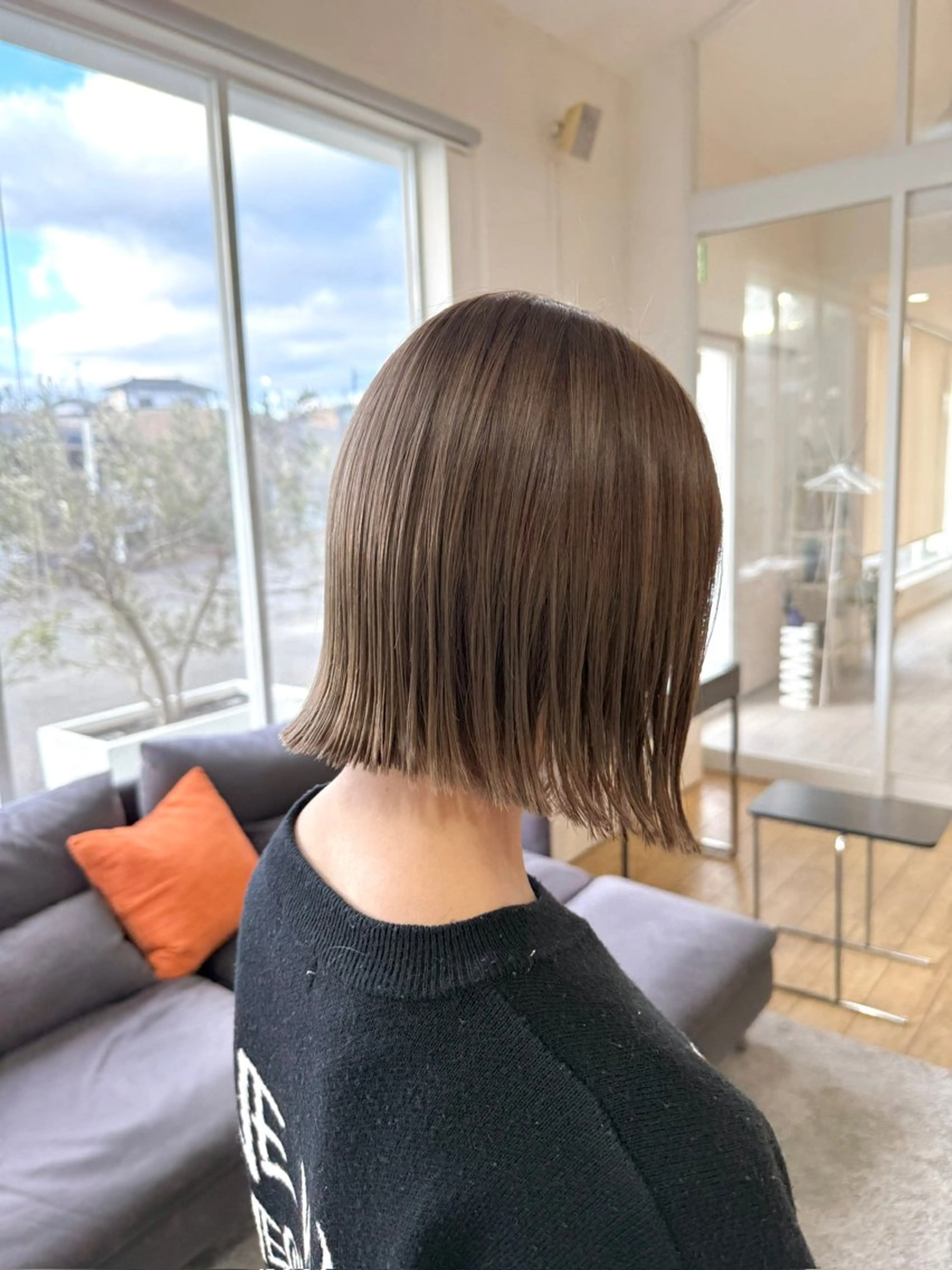 ショート カラー アッシュ ベージュカラー カット ヘアカラー トリートメント 鹿児島 聖来のヘアスタイル