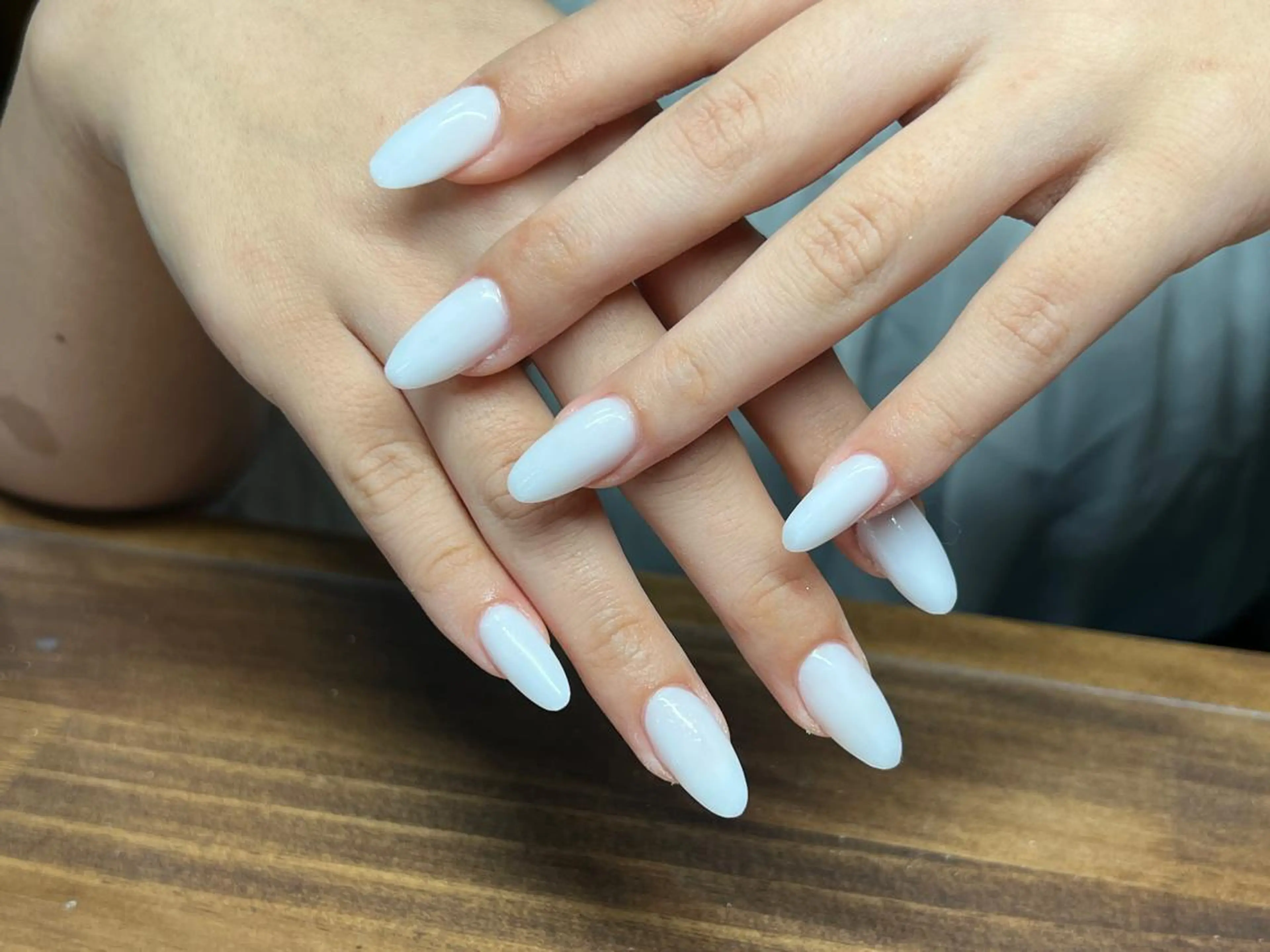 ネイル ホワイト lucky nail 歌舞伎町のネイルデザイン