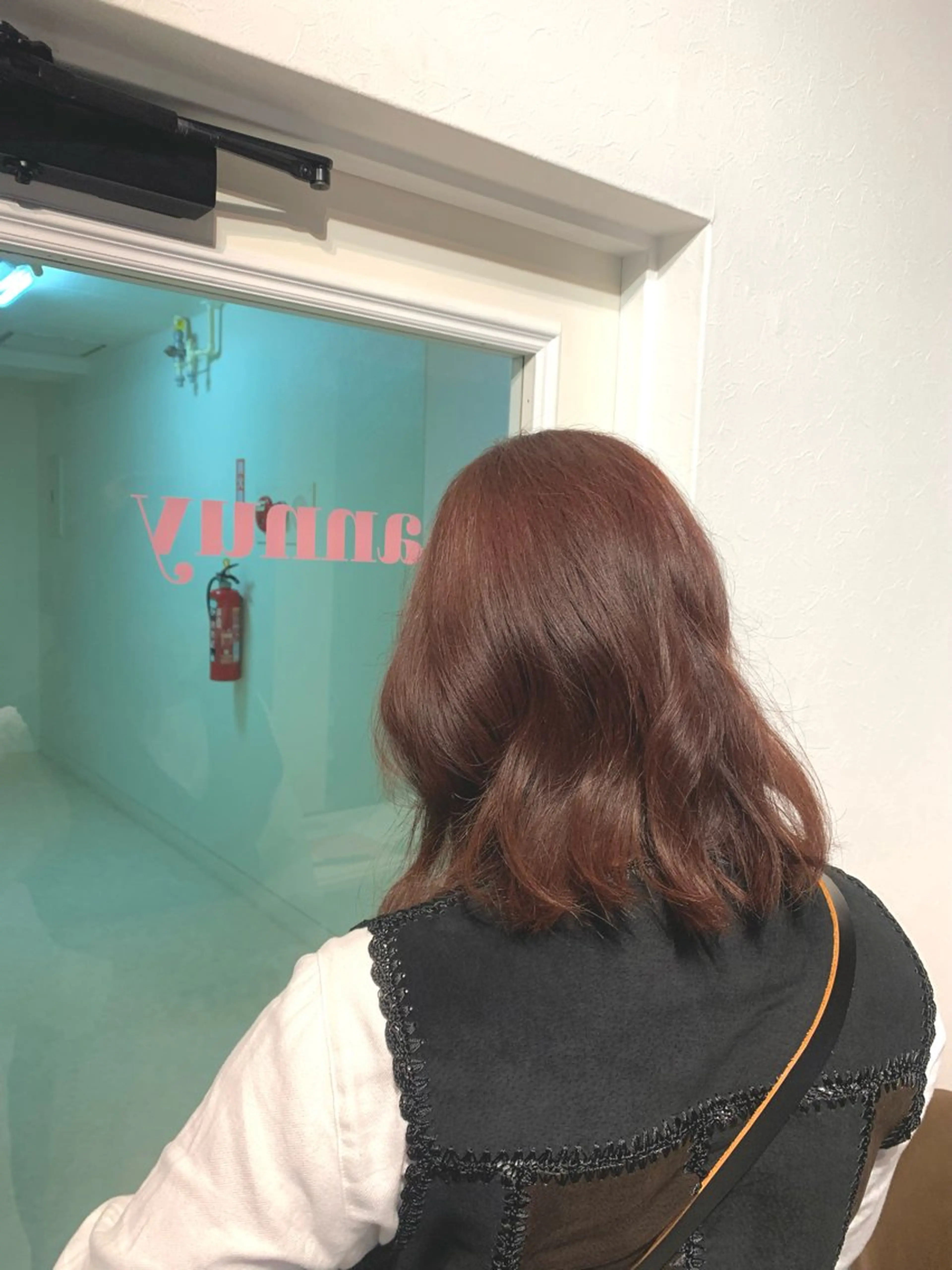 セミロング カラー ピンクカラー annuy MIHANAのヘアスタイル