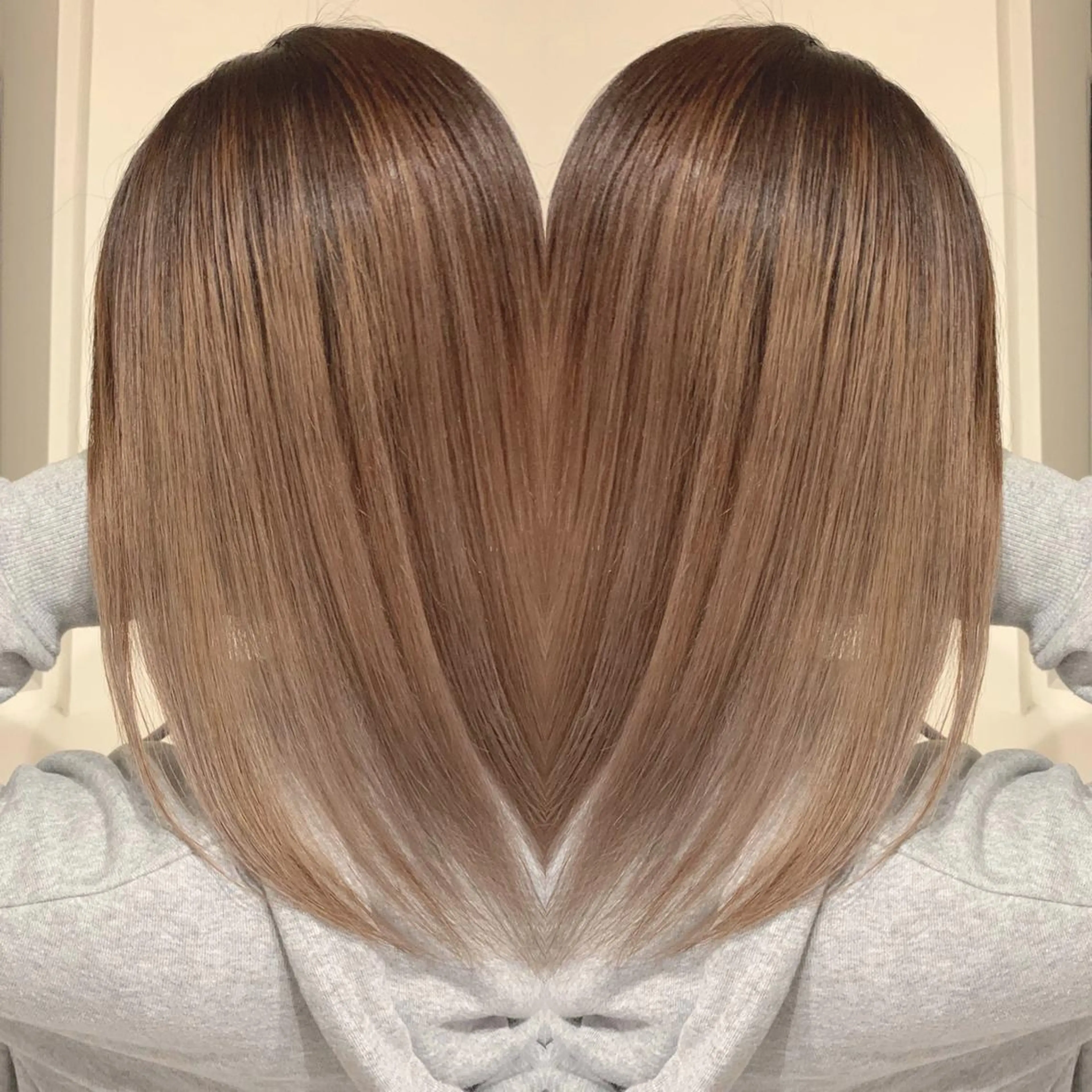 ミディアム カラー ブリーチ グラデーションカラー 清水 亮太／赤み消しカラーのヘアスタイル