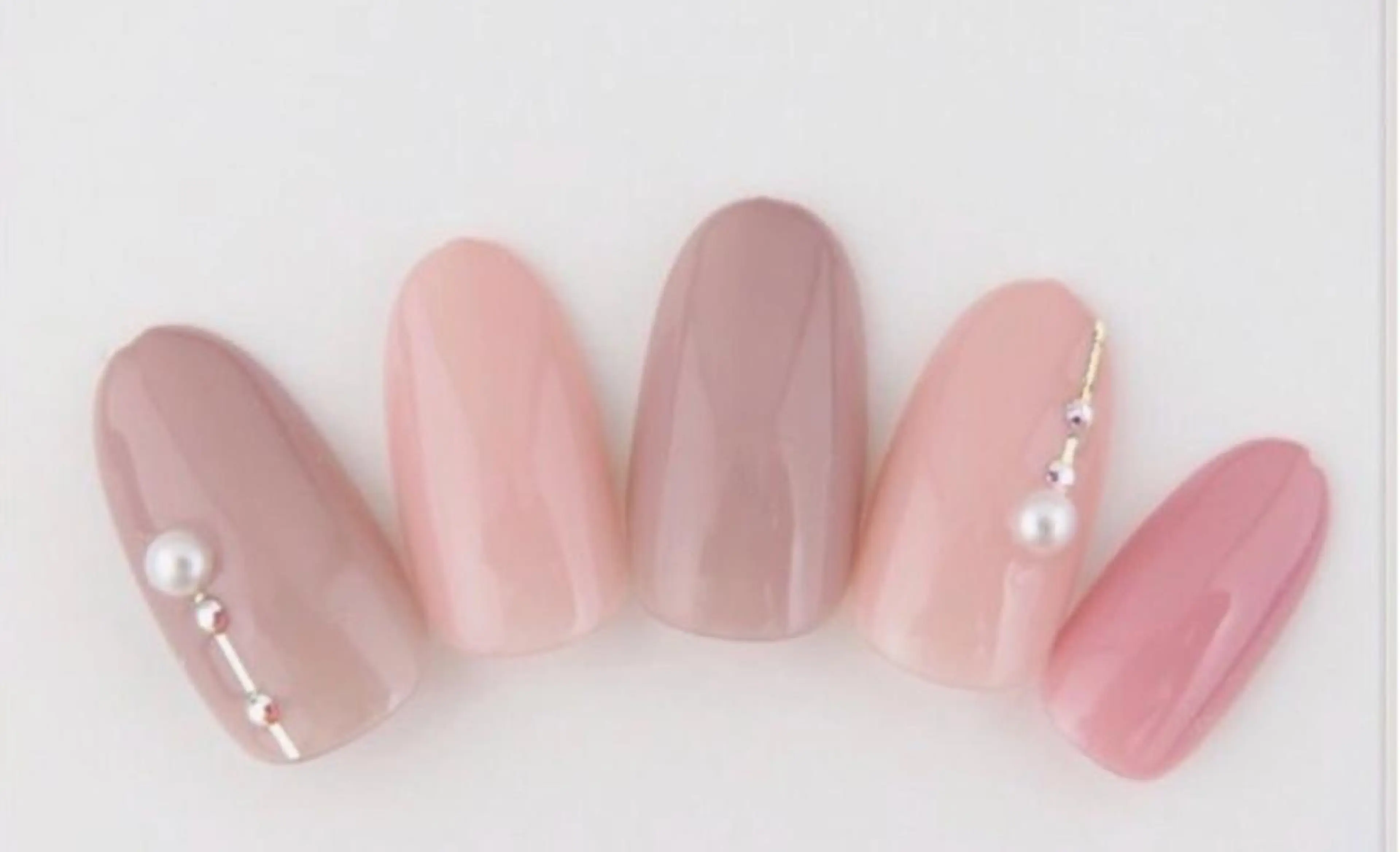 ネイル ハンドネイル ゲン レイカのネイルデザイン