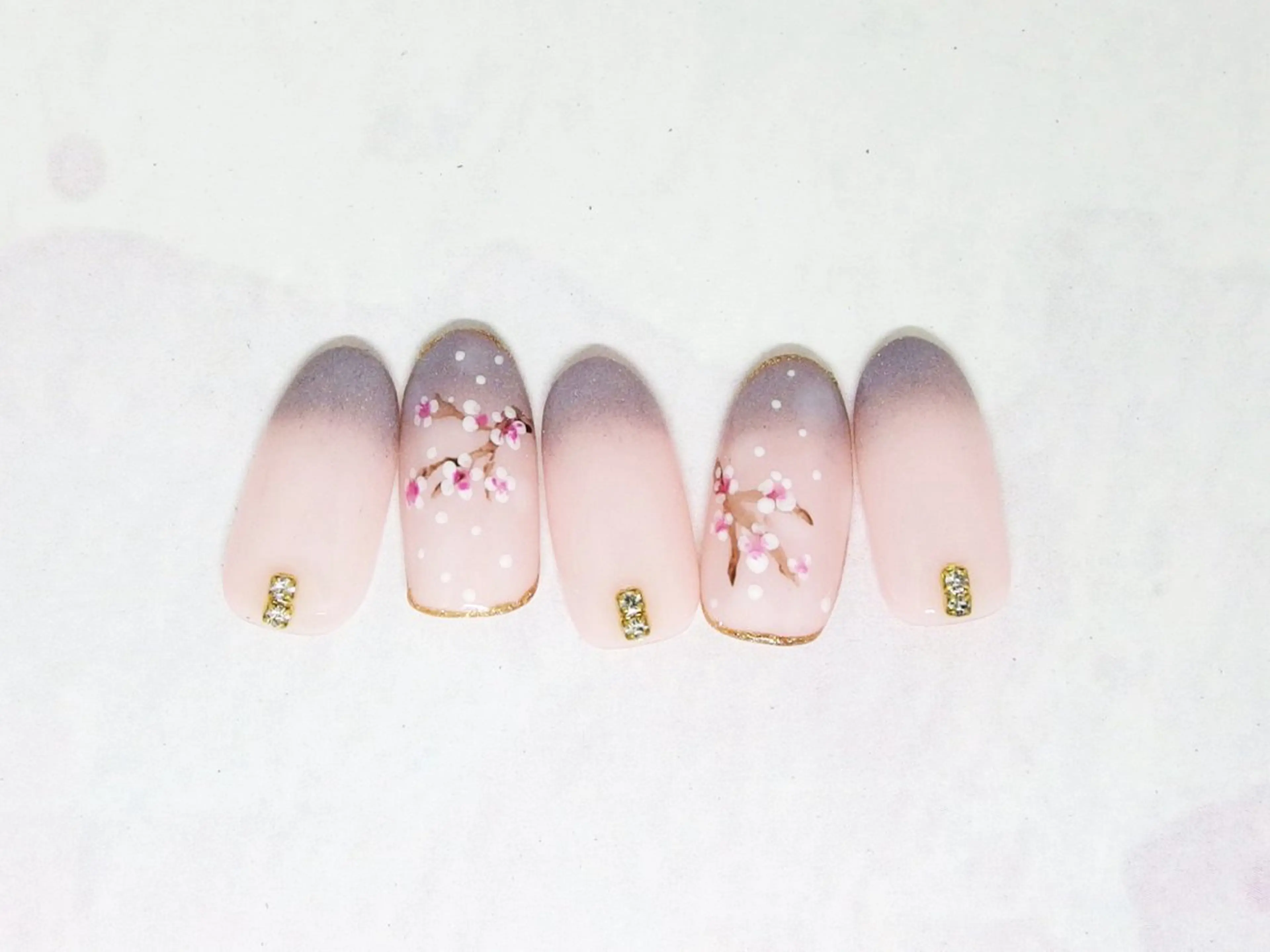 ネイル 持ち込み ハンドネイル ティーエヌ 金山駅東口店のネイルデザイン