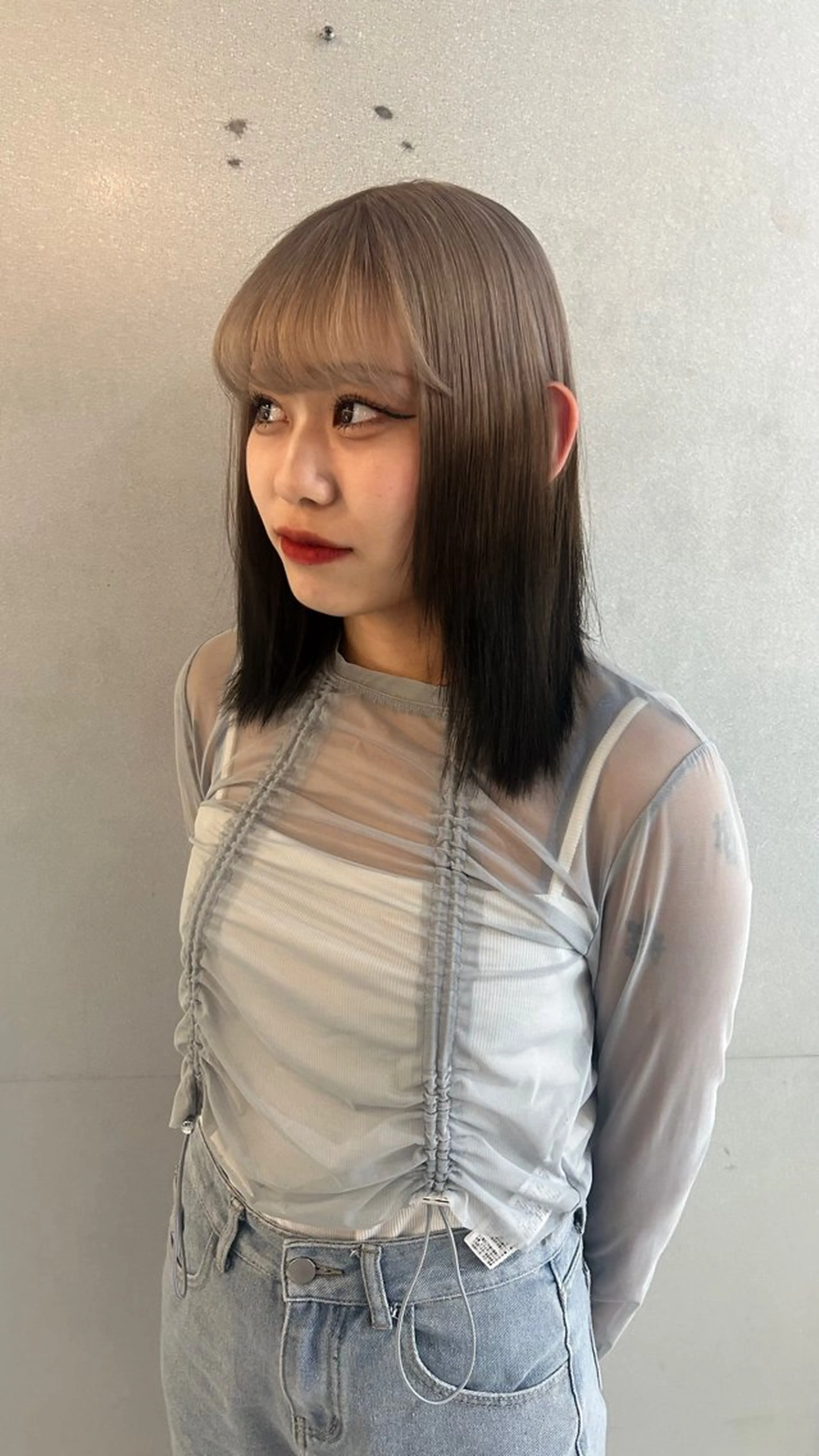 ミディアム カラー ブリーチ 韓国ヘア/ボブ/レ イヤー/ EMIRIのヘアスタイル