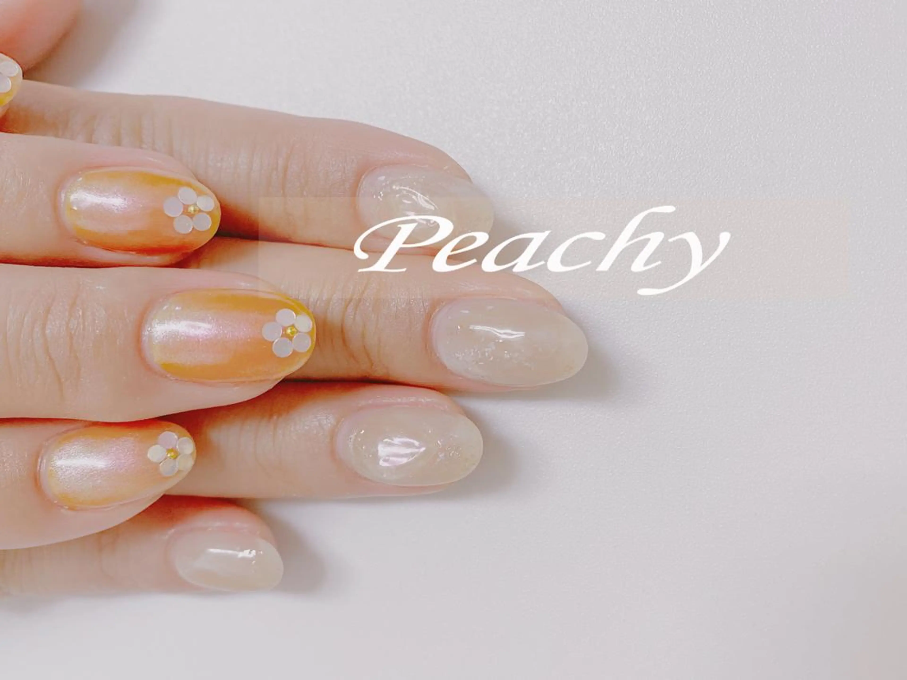 ネイル ハンドネイル Peachy 🍑のネイルデザイン