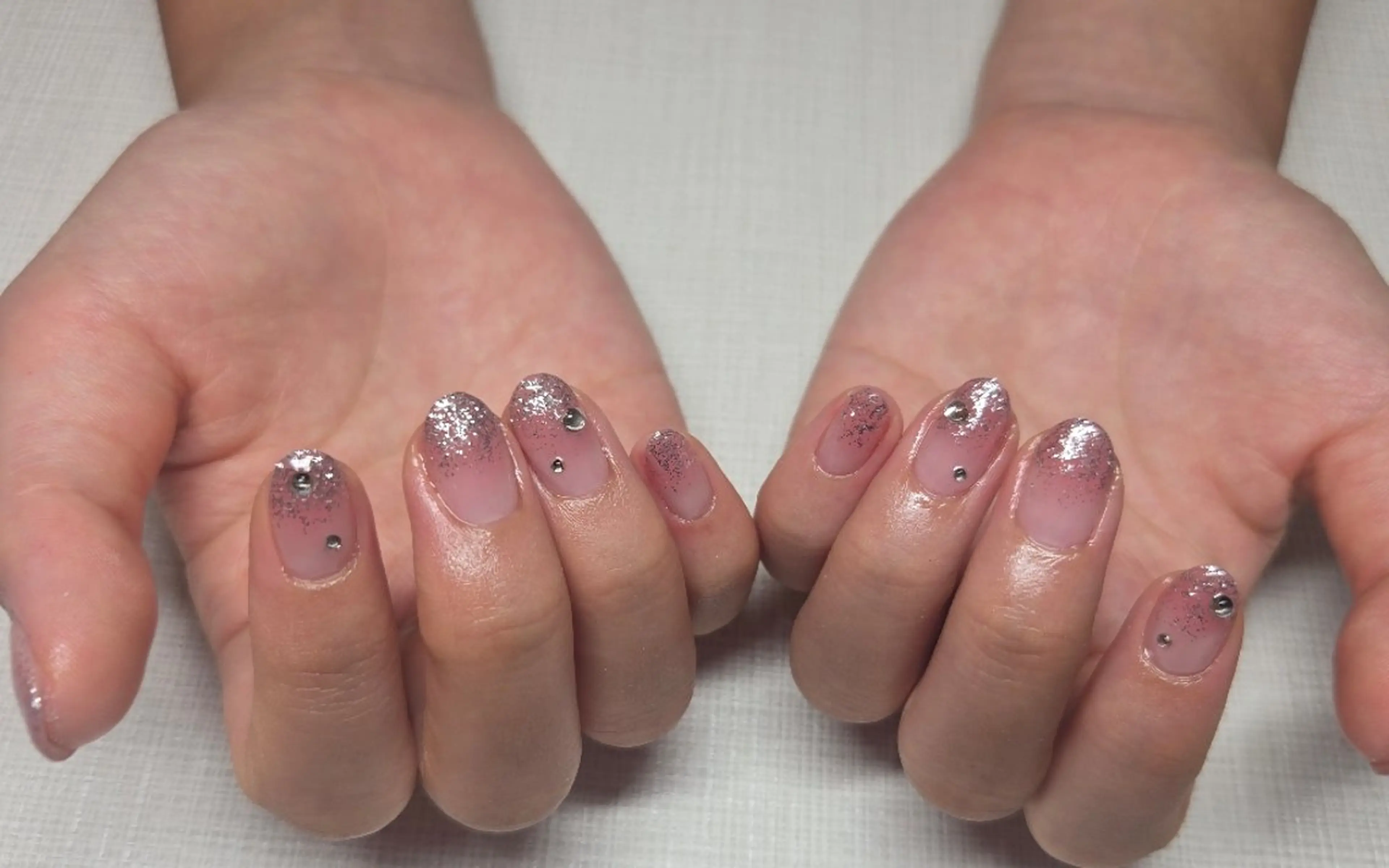 ミディアム ハンドネイル LILY Salonのネイルデザイン