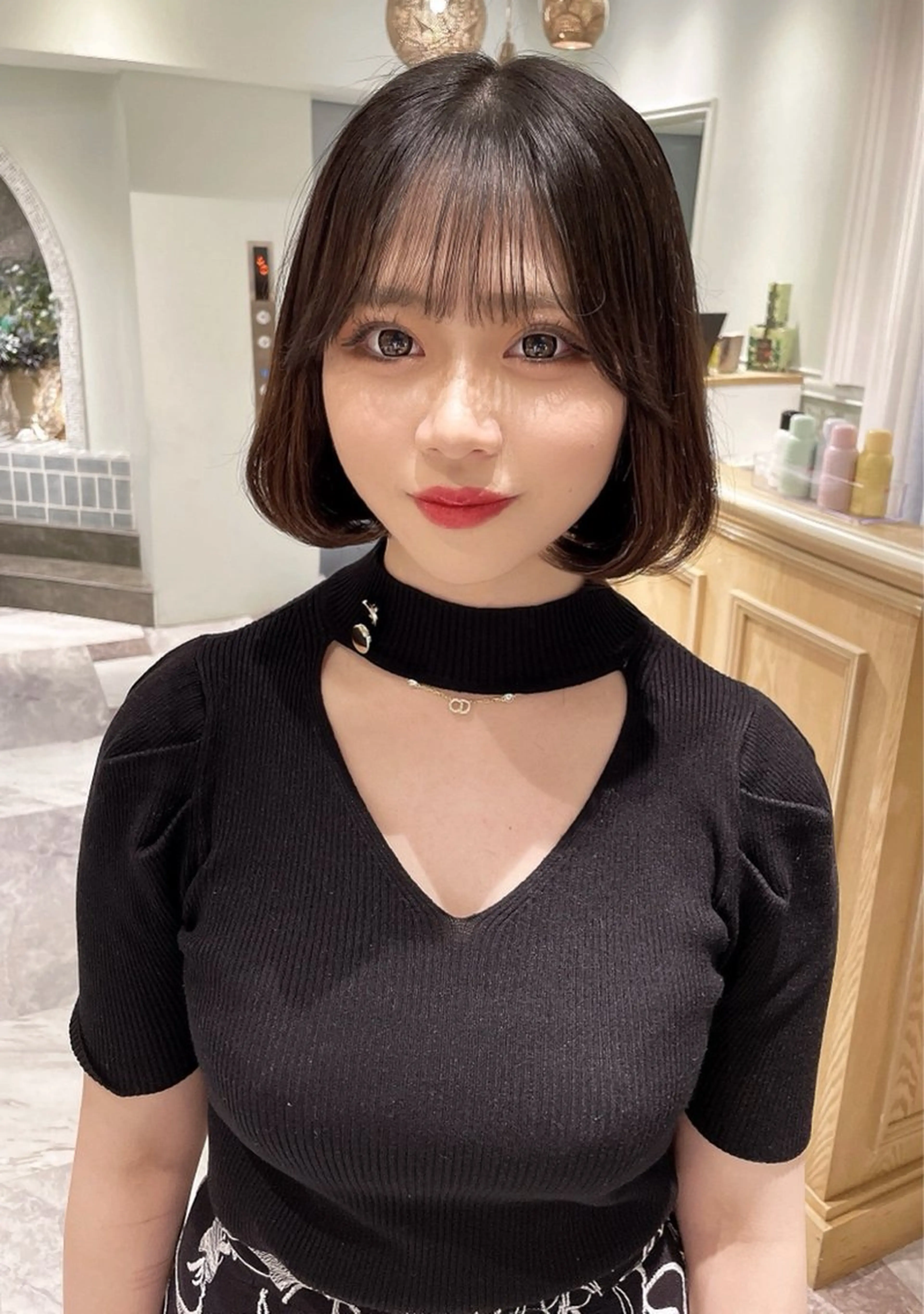 ショート カラー ベージュカラー 黒髪 ブリーチ ブルーカラー ブルーブラック カット ヘアカラー トリートメント 木屋元一/透明感 /レイヤー/顔まわりのヘアスタイル