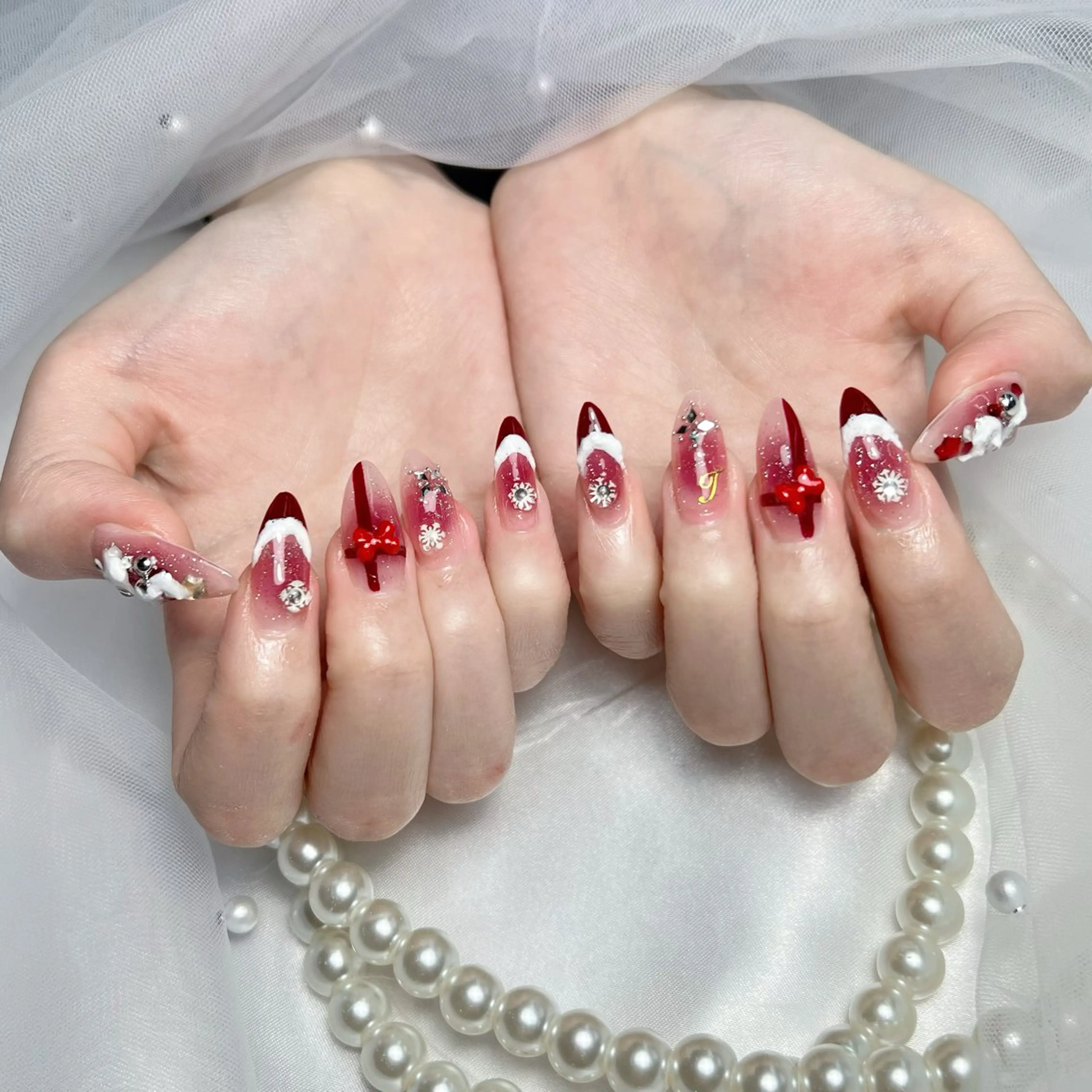 ネイル グリーン キラキラネイル ラメ(グリッター) ニュアンスネイル 赤色 ハンドネイル ハンドケア ぱん ちゃんのネイルデザイン